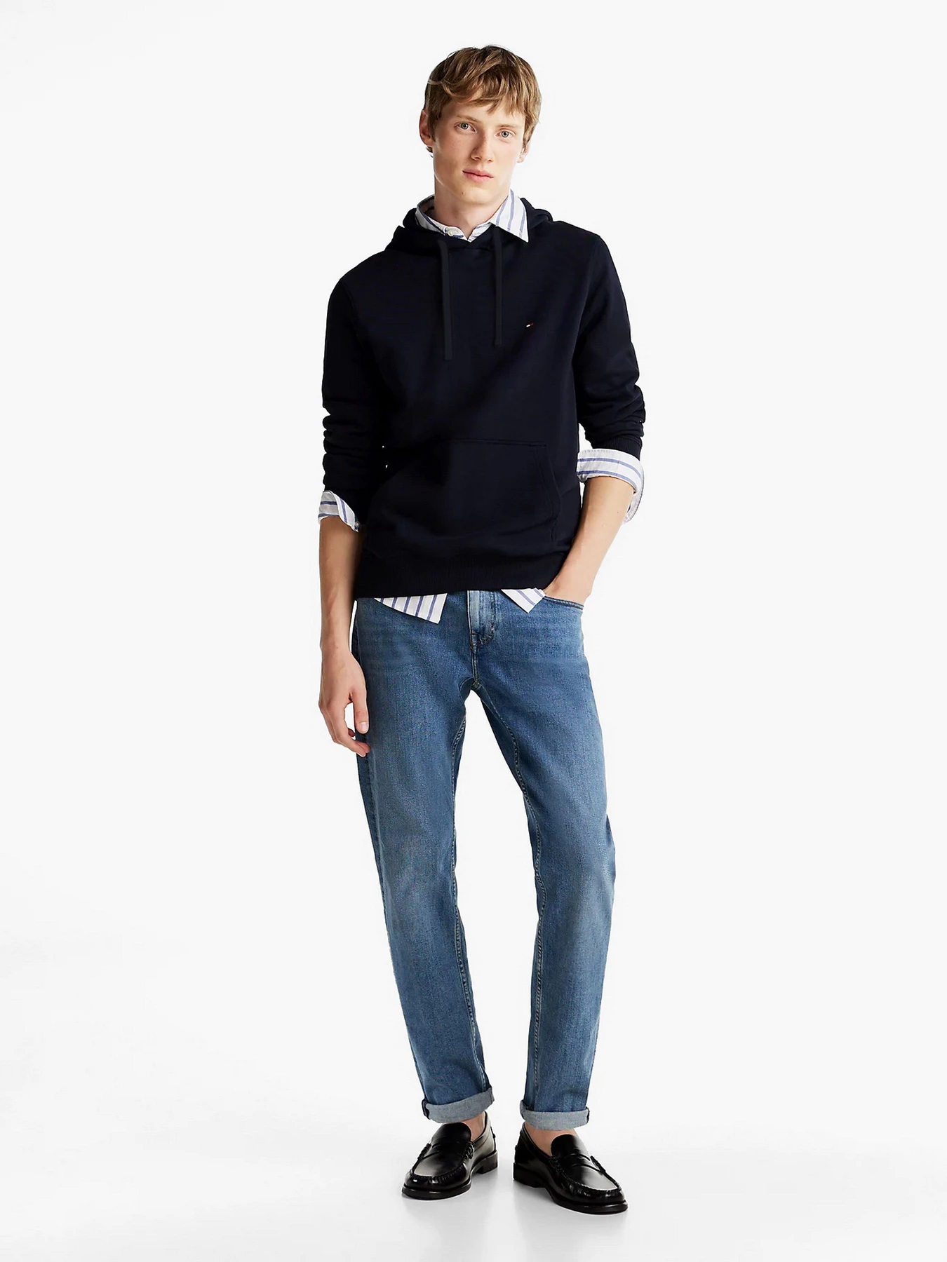 Худи и свитшоты Tommy Hilfiger модель MW0MW37235-DW5 Худи и свитшоты Tommy Hilfiger модель MW0MW37235-DW5 Фото