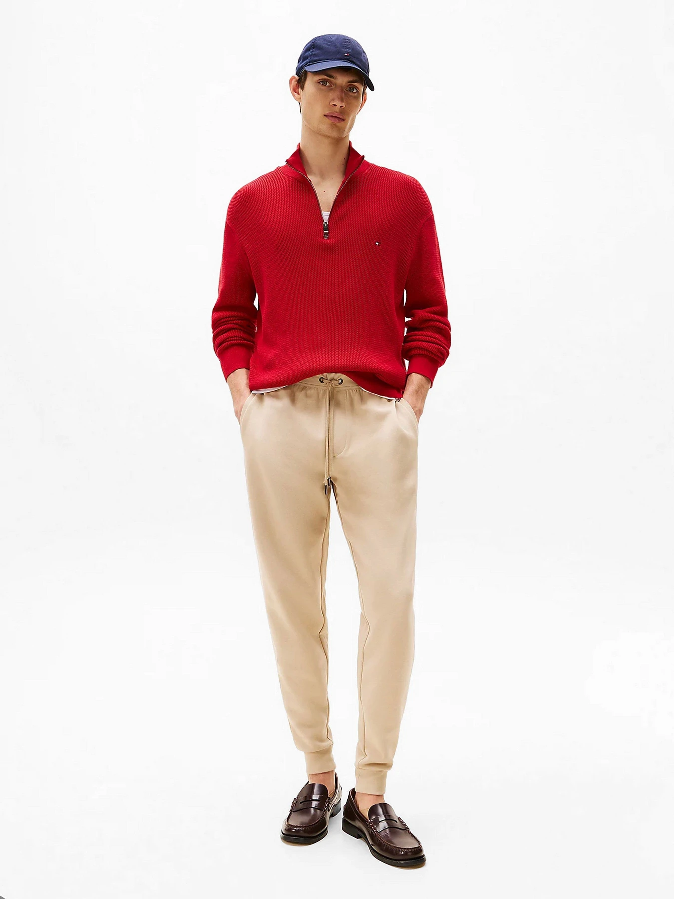 Штани Tommy Hilfiger модель MW0MW37242-RBT Штани Tommy Hilfiger модель MW0MW37242-RBT Фото