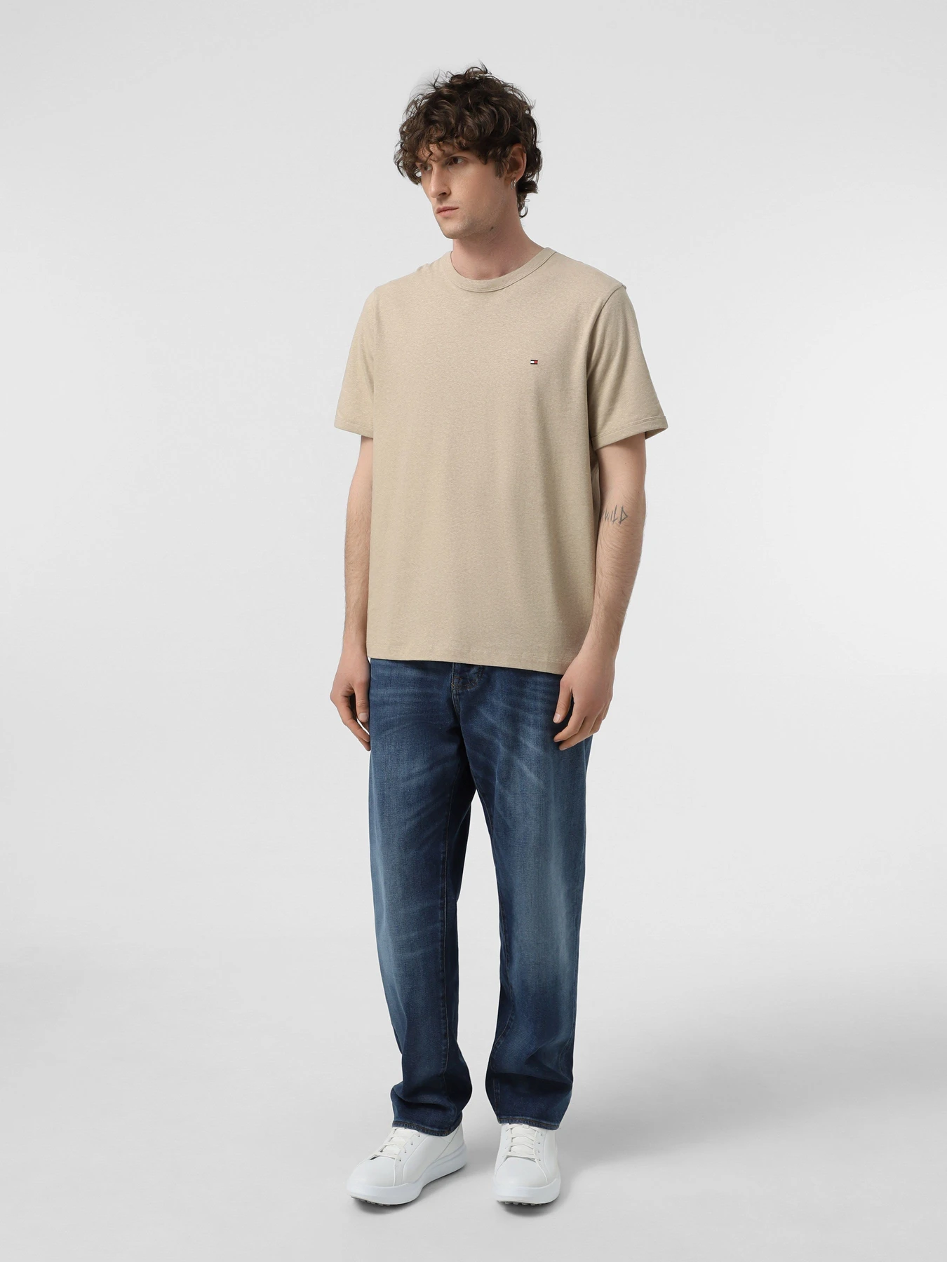 Футболки и поло Tommy Hilfiger модель MW0MW38637-RBT Футболки и поло Tommy Hilfiger модель MW0MW38637-RBT Фото