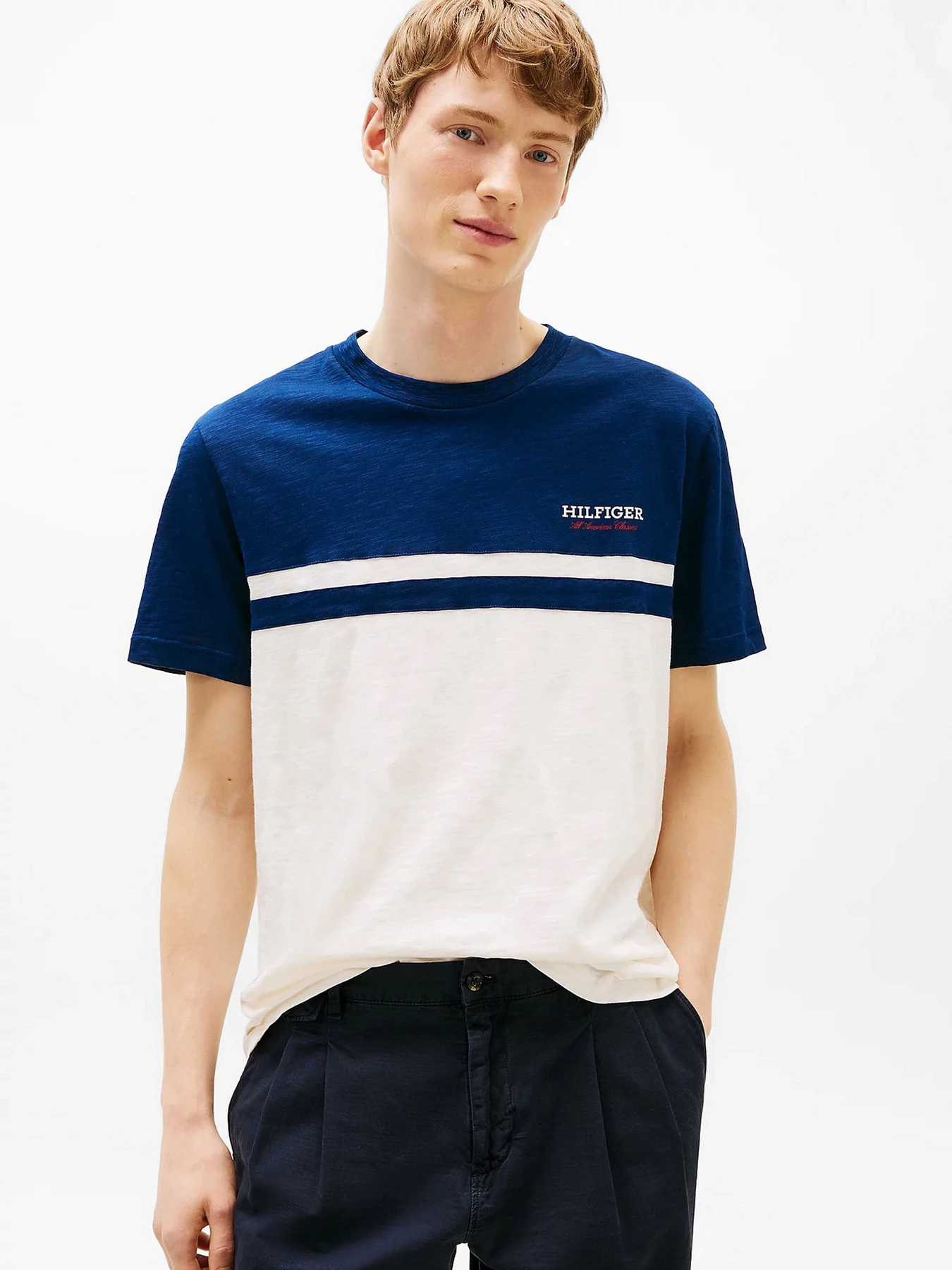 Футболки и поло Tommy Hilfiger модель MW0MW39169-DAF Футболки и поло Tommy Hilfiger модель MW0MW39169-DAF Фото