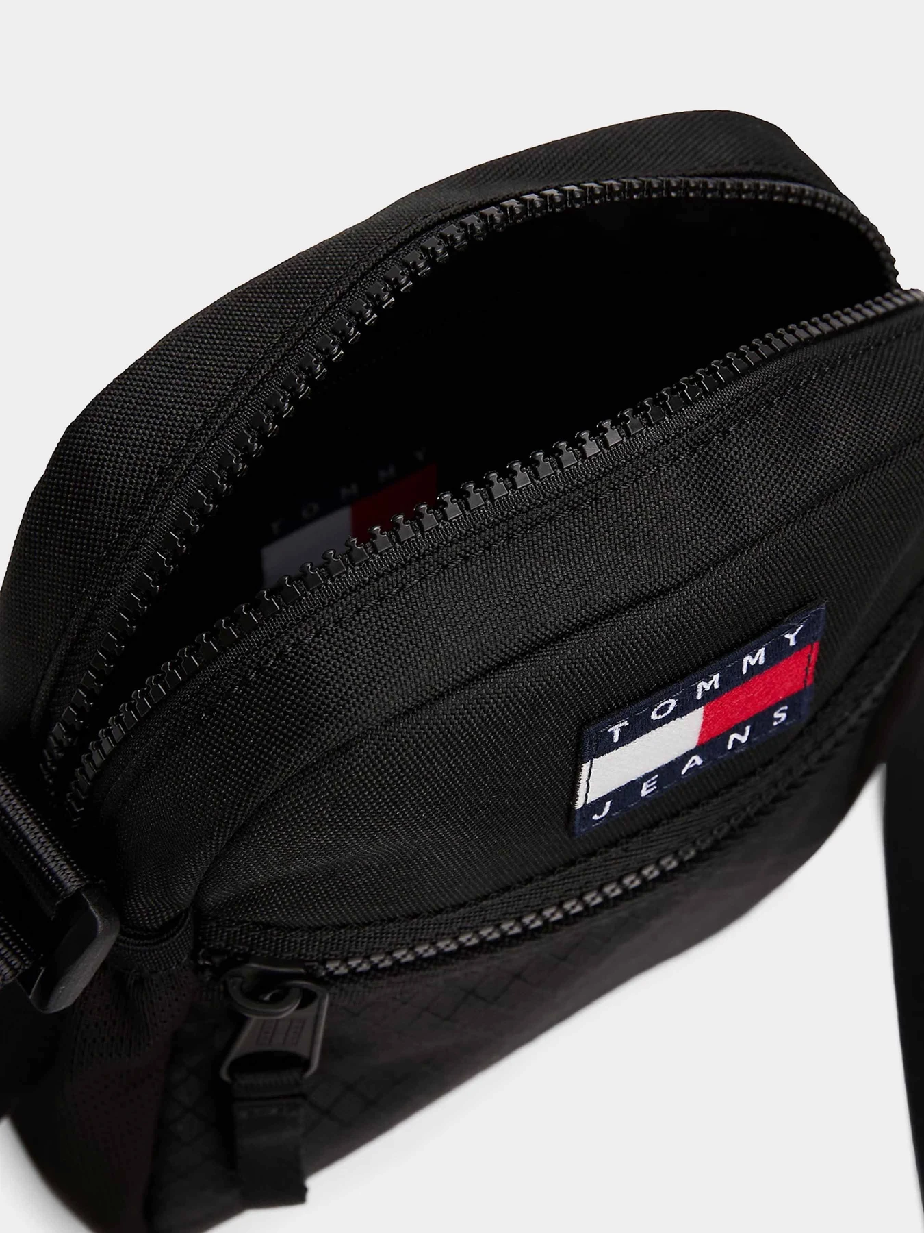 Сумки Tommy Hilfiger модель AM0AM13397-BDS Фото