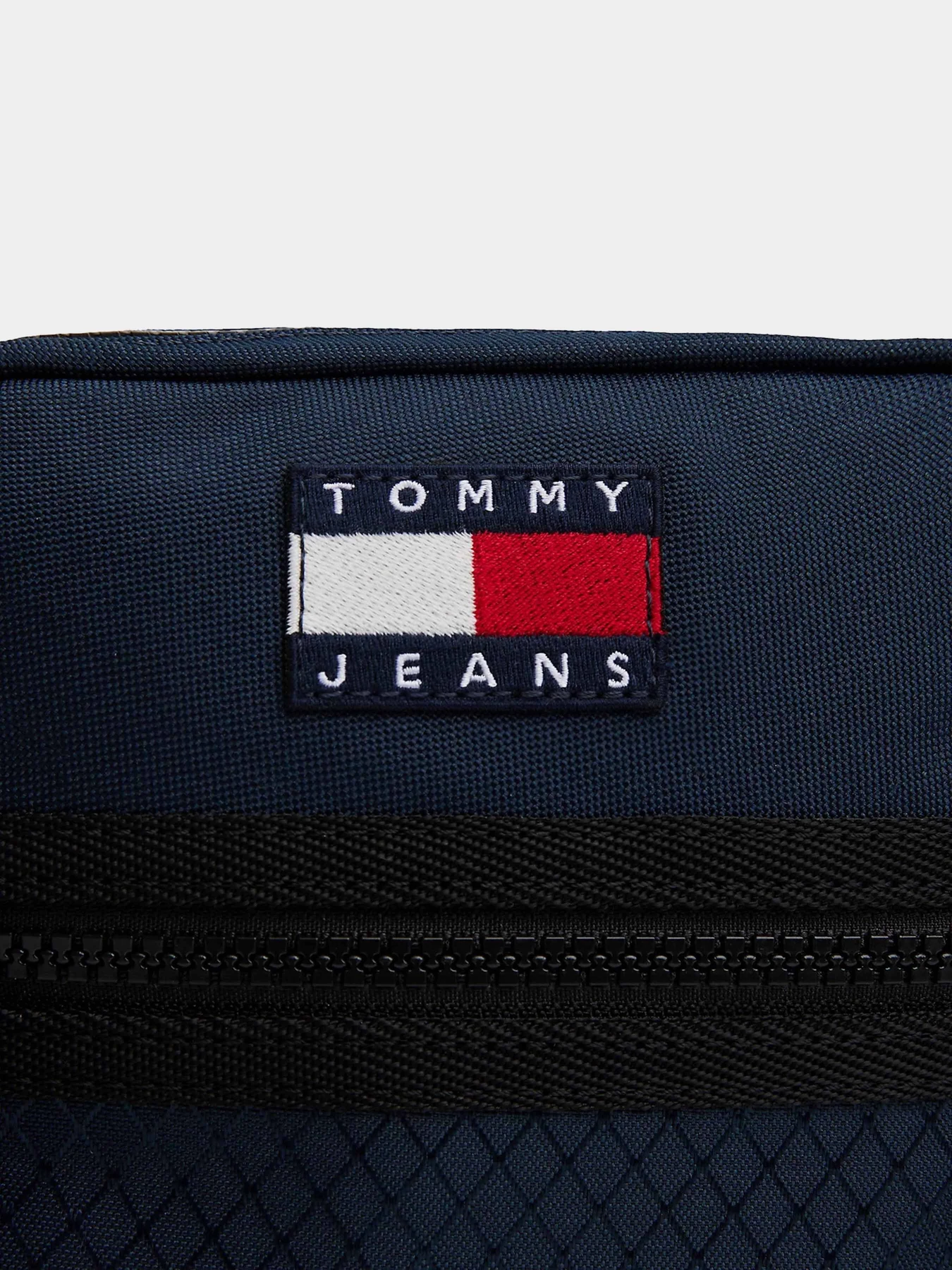 Сумки Tommy Hilfiger модель AM0AM13397-C1G Сумки Tommy Hilfiger модель AM0AM13397-C1G Фото