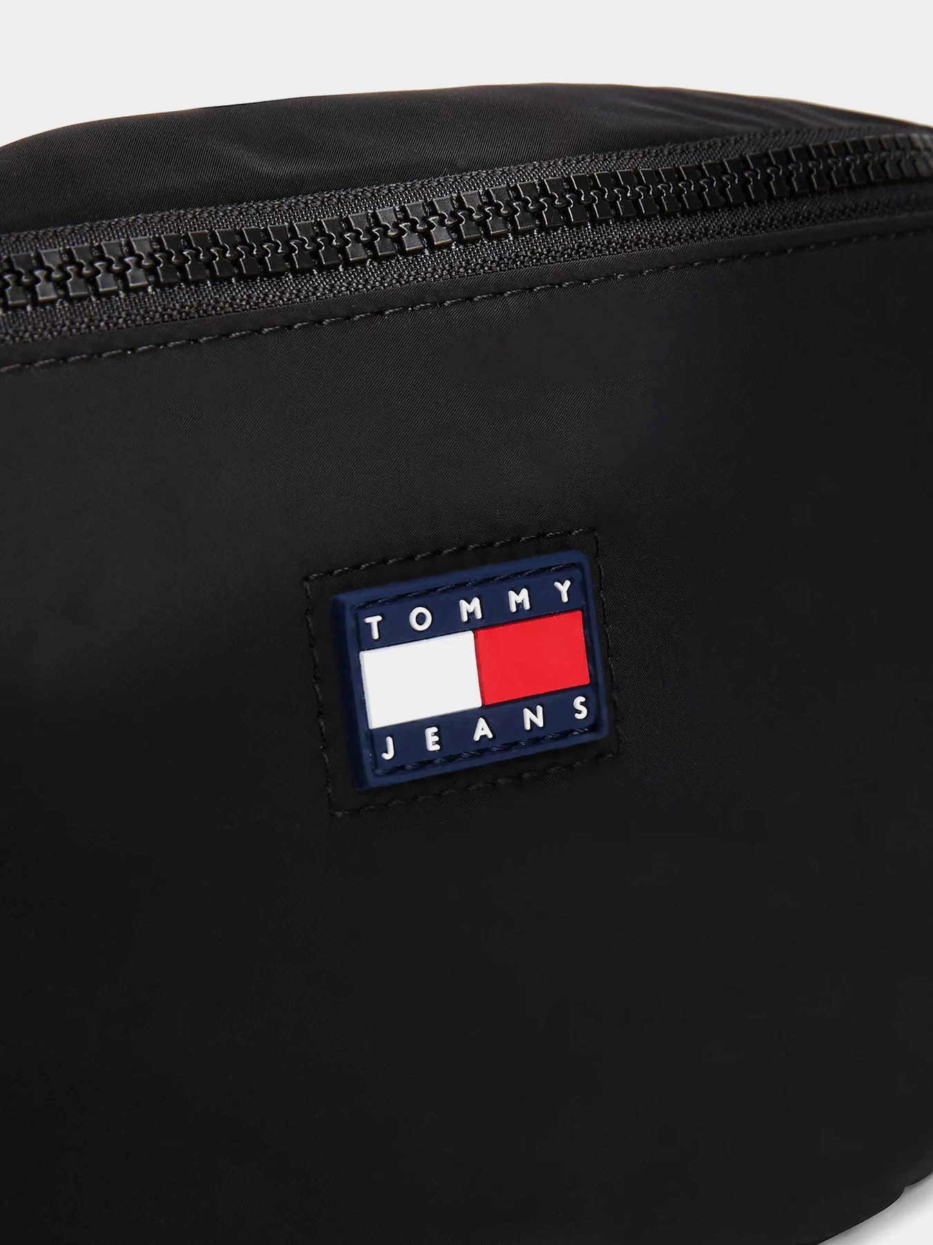 Сумки Tommy Hilfiger модель AM0AM13549-BDS Сумки Tommy Hilfiger модель AM0AM13549-BDS Фото