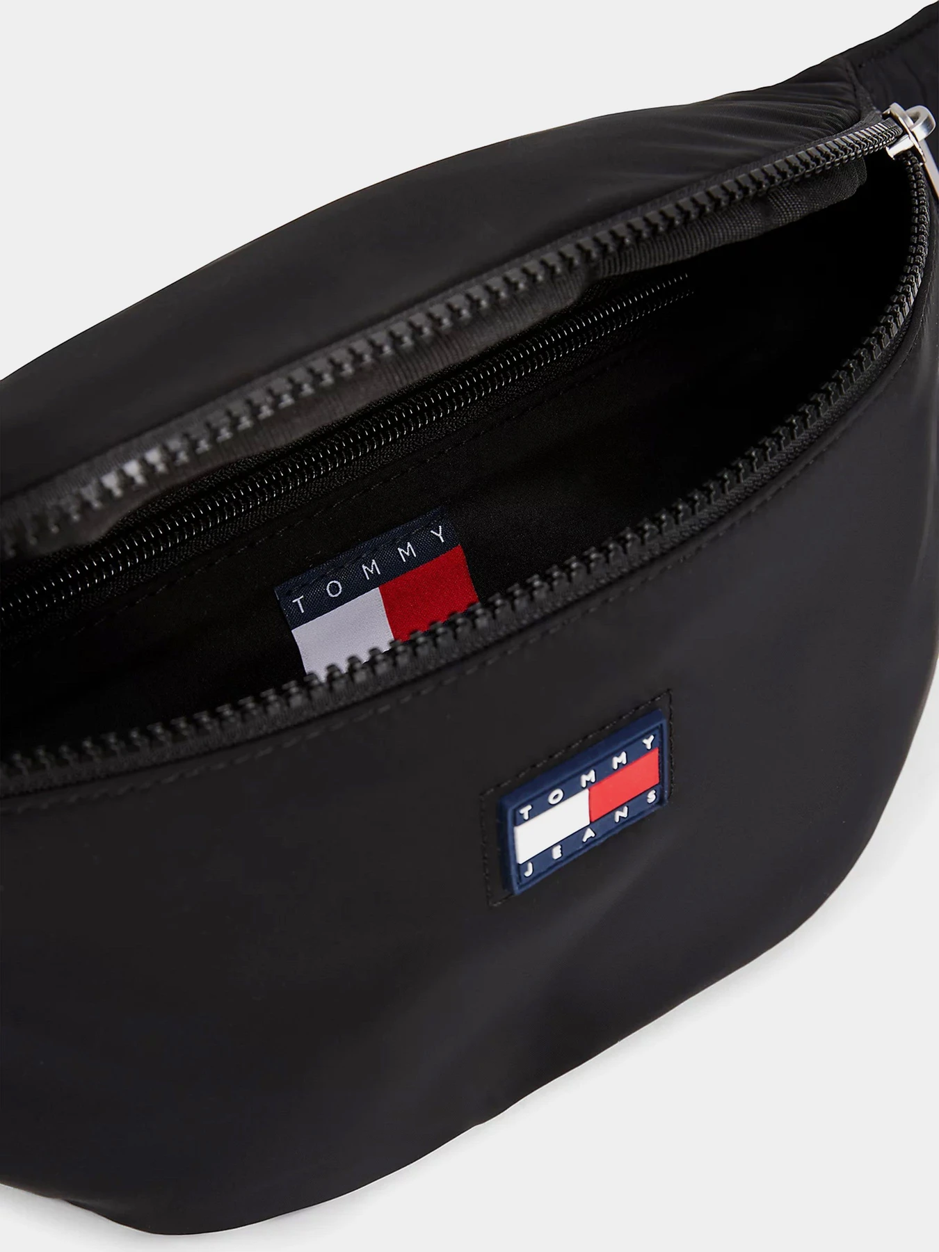 Сумки Tommy Hilfiger модель AM0AM13549-BDS Сумки Tommy Hilfiger модель AM0AM13549-BDS Фото