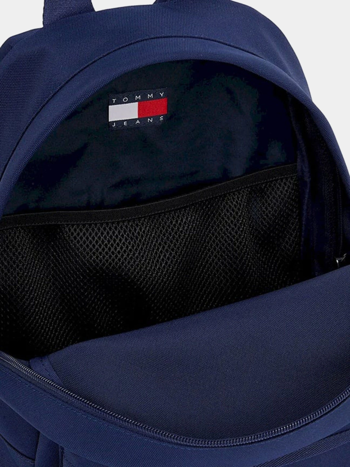 Рюкзаки Tommy Hilfiger модель AW0AW16963-C1G Рюкзаки Tommy Hilfiger модель AW0AW16963-C1G Фото