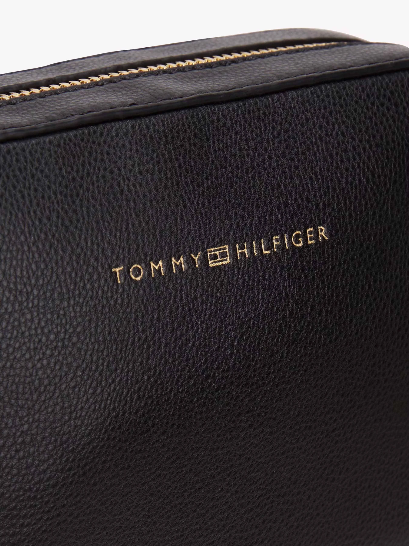 Сумки Tommy Hilfiger модель AW0AW17450-BDS Сумки Tommy Hilfiger модель AW0AW17450-BDS Фото