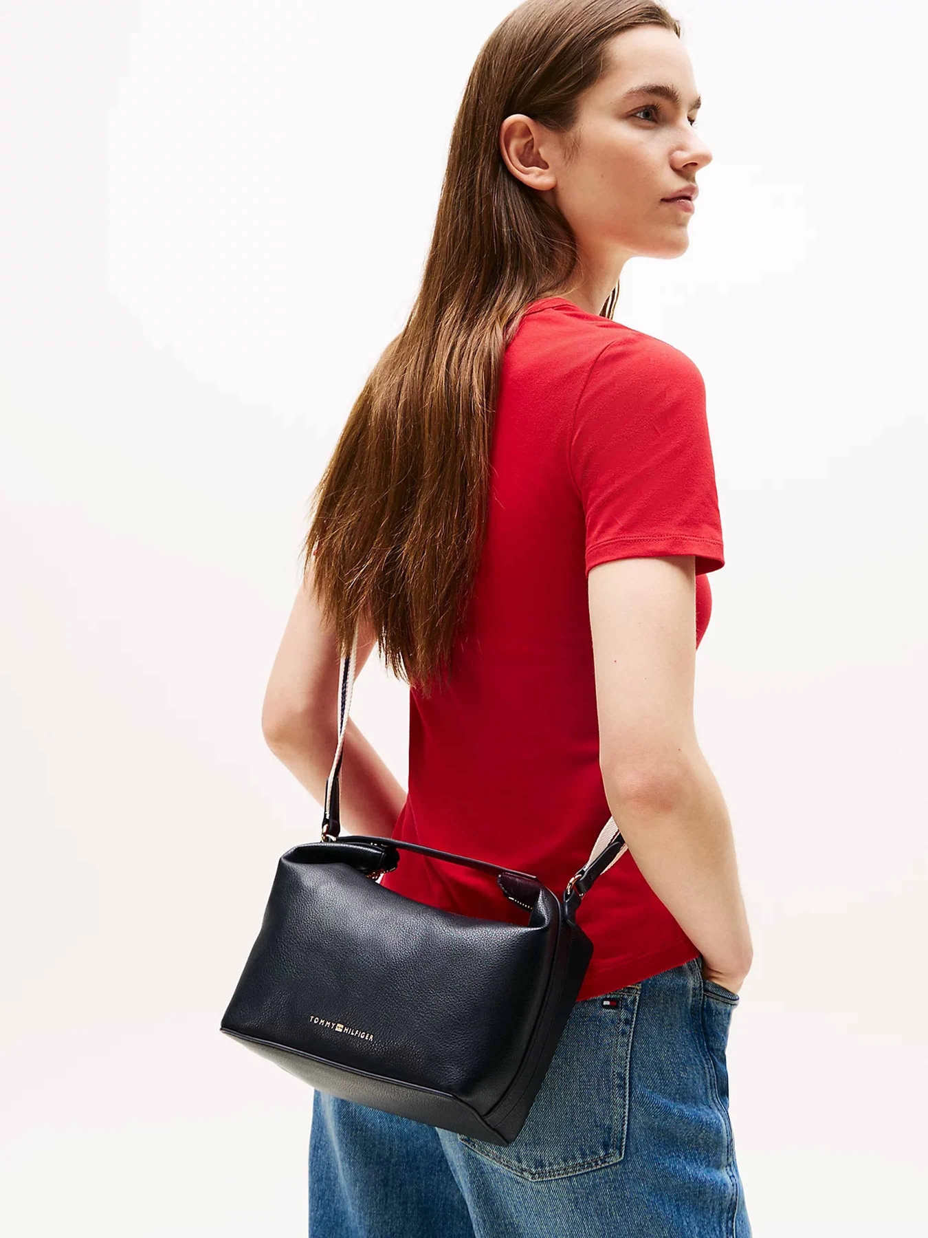 Сумки Tommy Hilfiger модель AW0AW17451-DW6 Сумки Tommy Hilfiger модель AW0AW17451-DW6 Фото