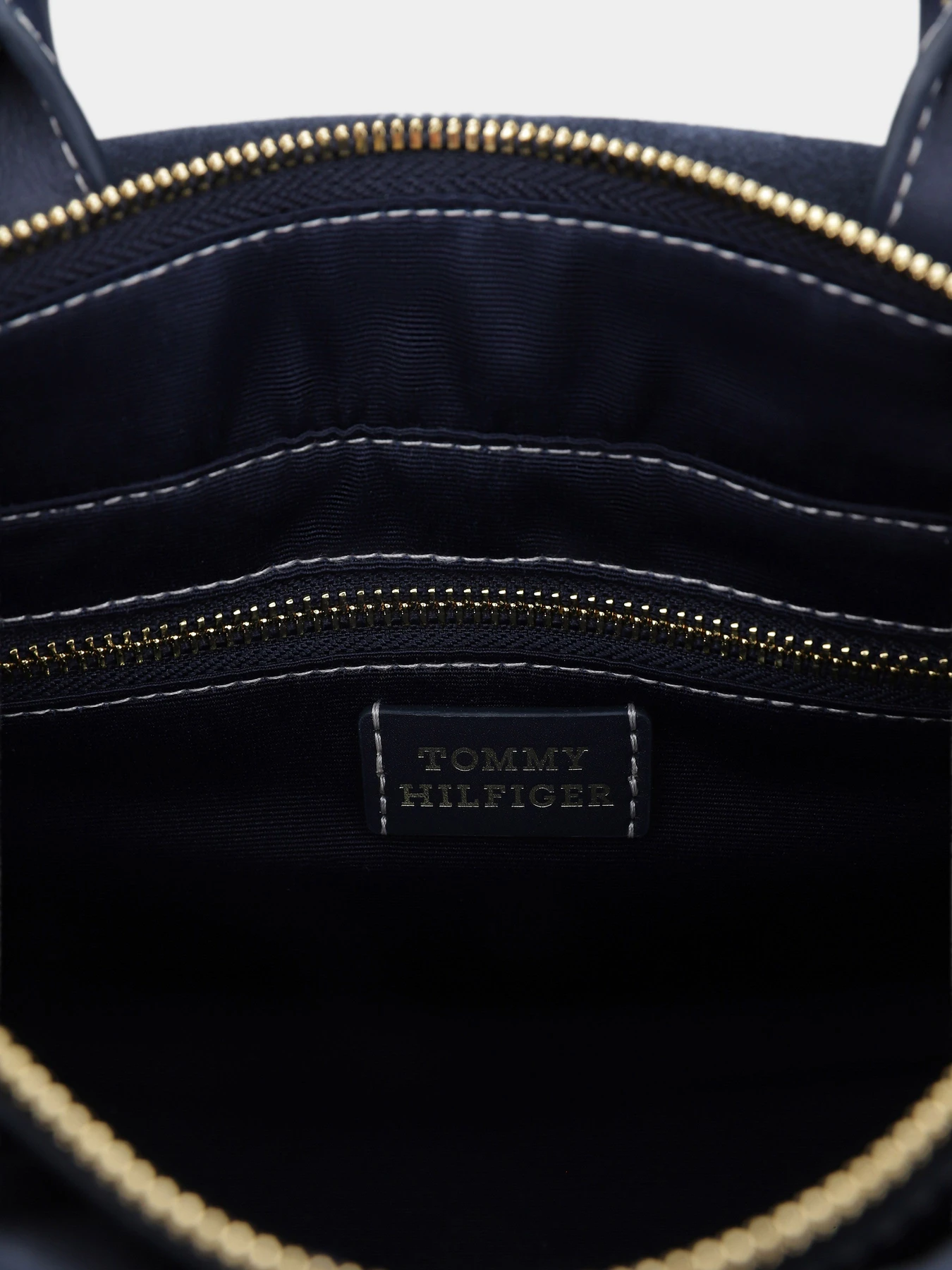 Сумки Tommy Hilfiger модель AW0AW17469-DW6 Сумки Tommy Hilfiger модель AW0AW17469-DW6 Фото
