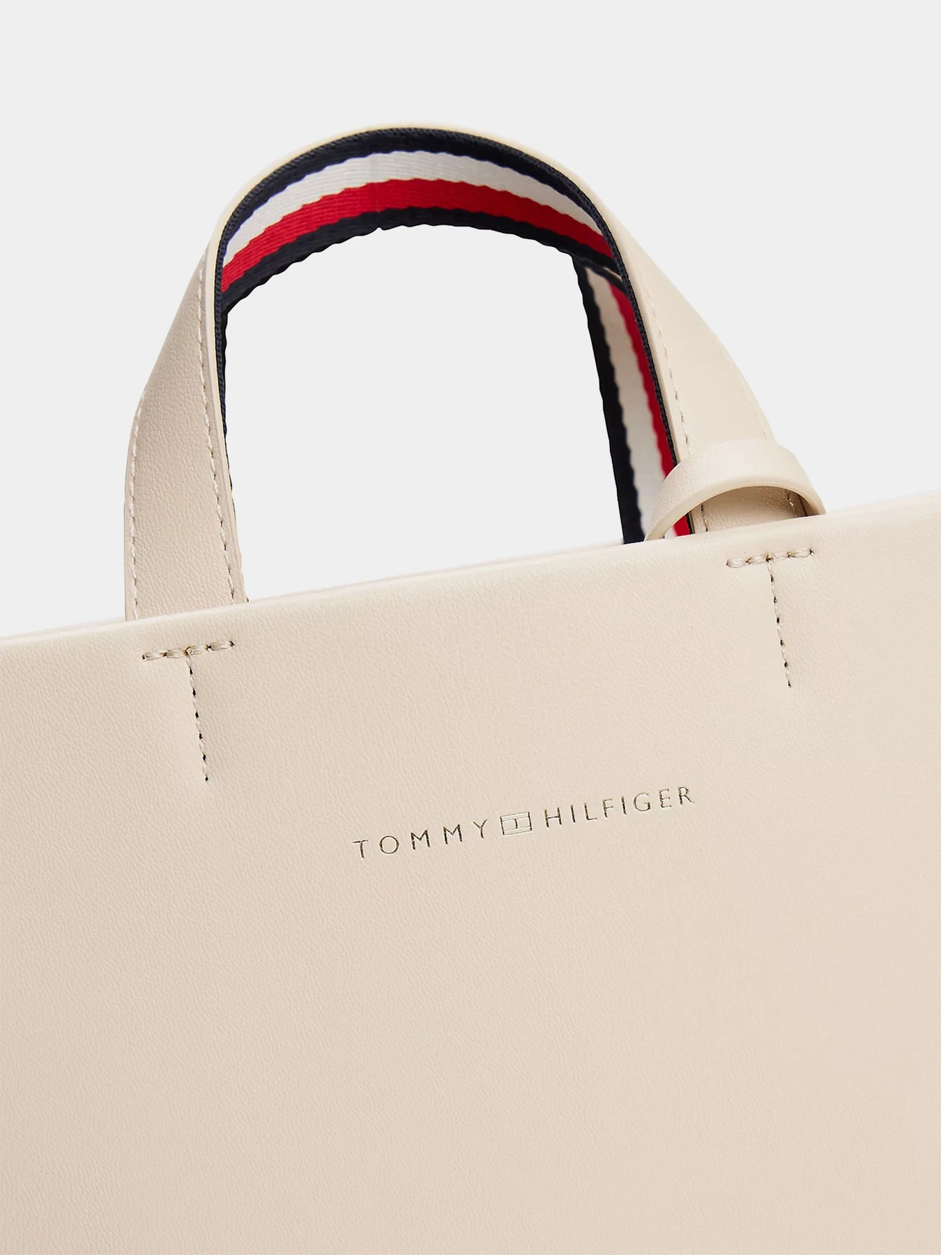 Сумки Tommy Hilfiger модель AW0AW17508-ACI Сумки Tommy Hilfiger модель AW0AW17508-ACI Фото