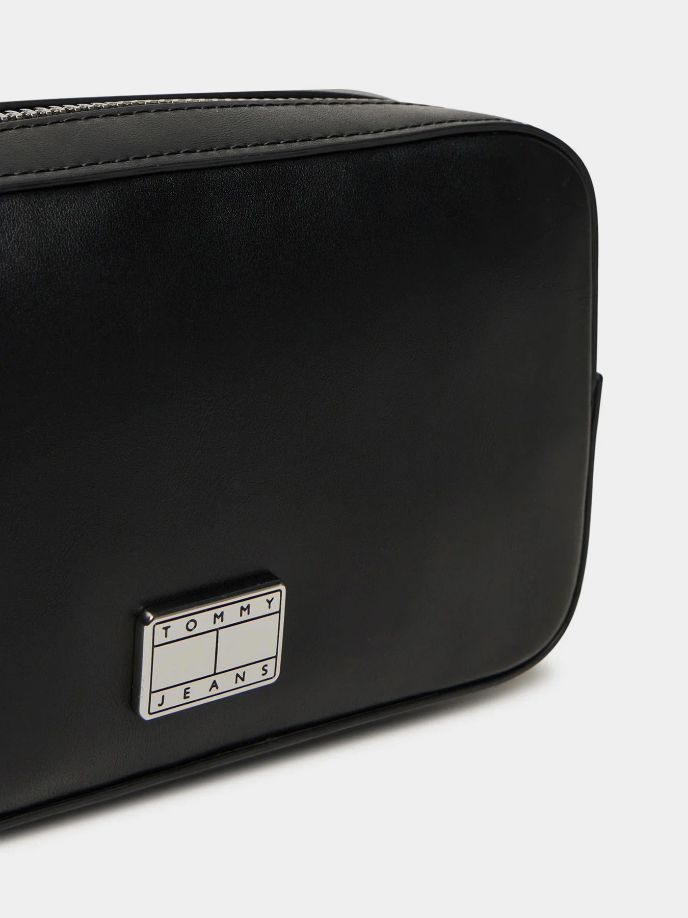 Сумки Tommy Hilfiger модель AW0AW17570-BDS Сумки Tommy Hilfiger модель AW0AW17570-BDS Фото