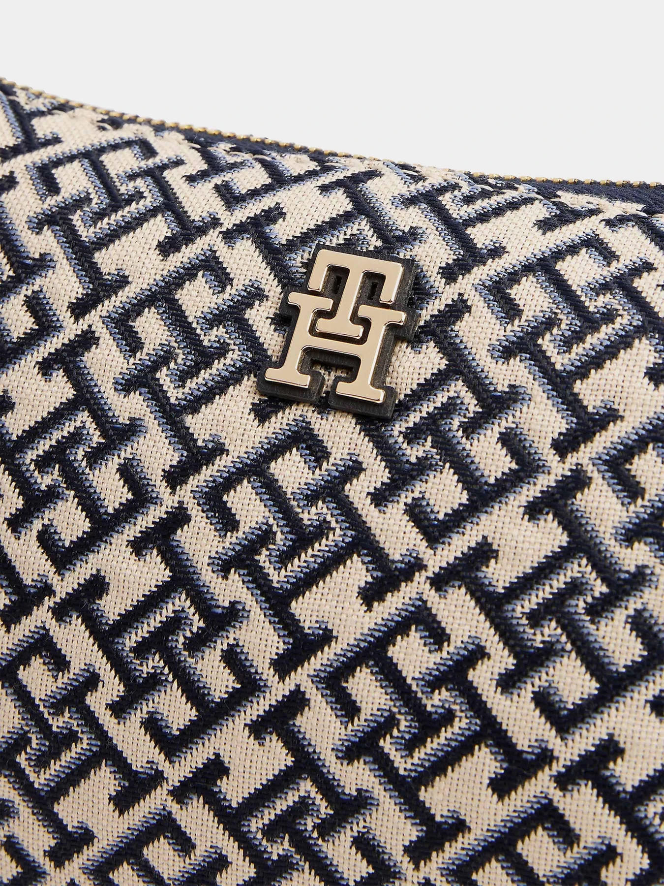 Сумки Tommy Hilfiger модель AW0AW17828-DW6 Сумки Tommy Hilfiger модель AW0AW17828-DW6 Фото