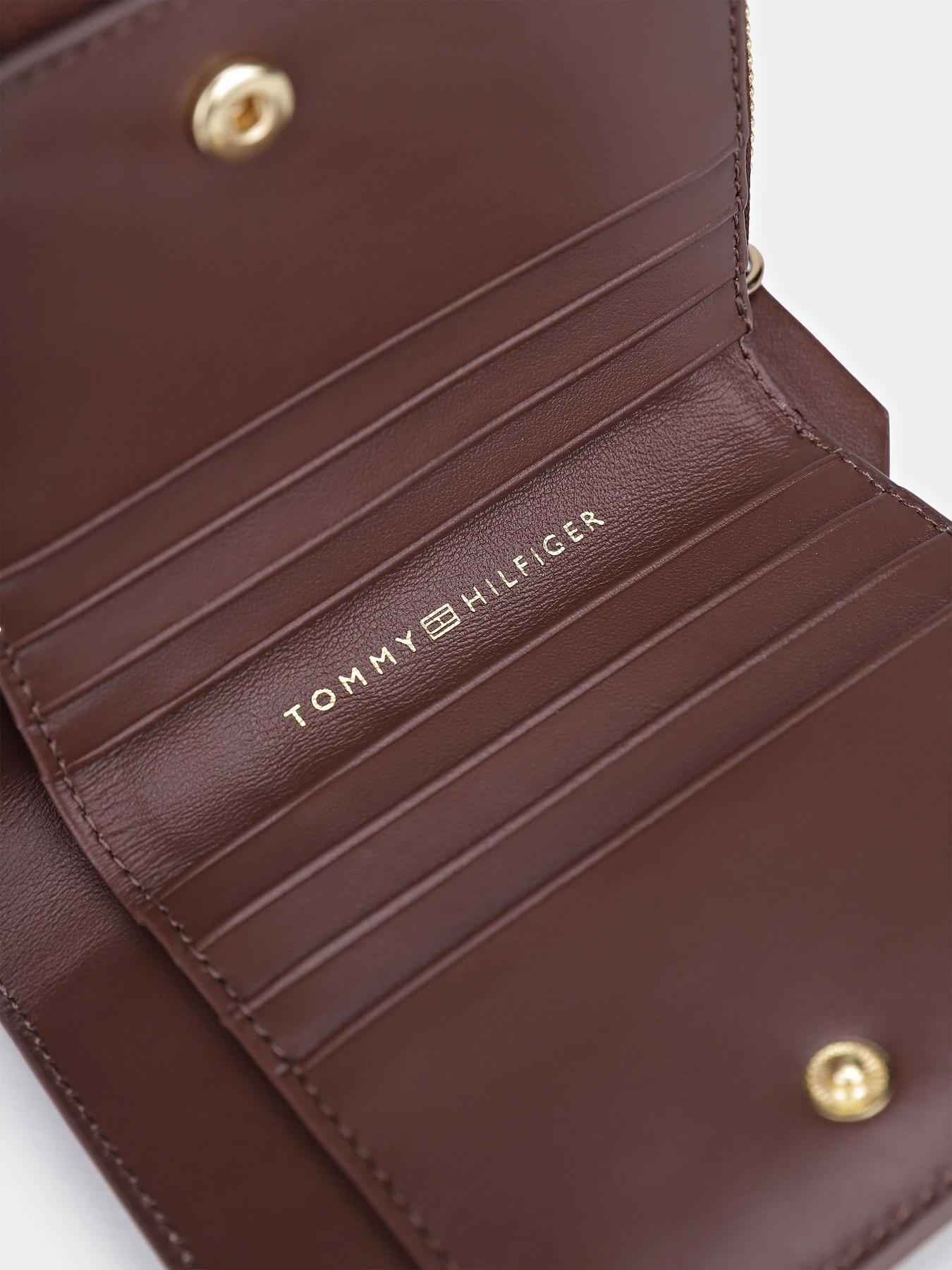 Кошельки Tommy Hilfiger модель AW0AW17499-GSZ Кошельки Tommy Hilfiger модель AW0AW17499-GSZ Фото