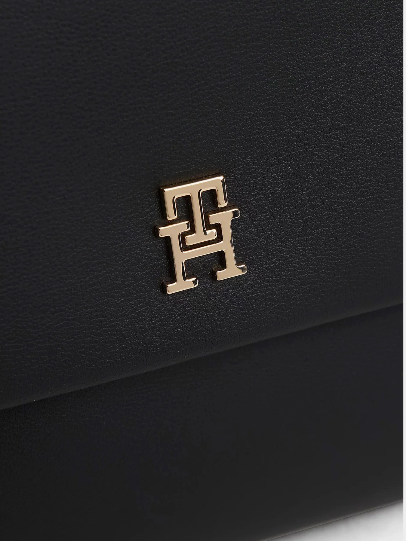Сумки Tommy Hilfiger модель AW0AW17695-BDS Сумки Tommy Hilfiger модель AW0AW17695-BDS Фото