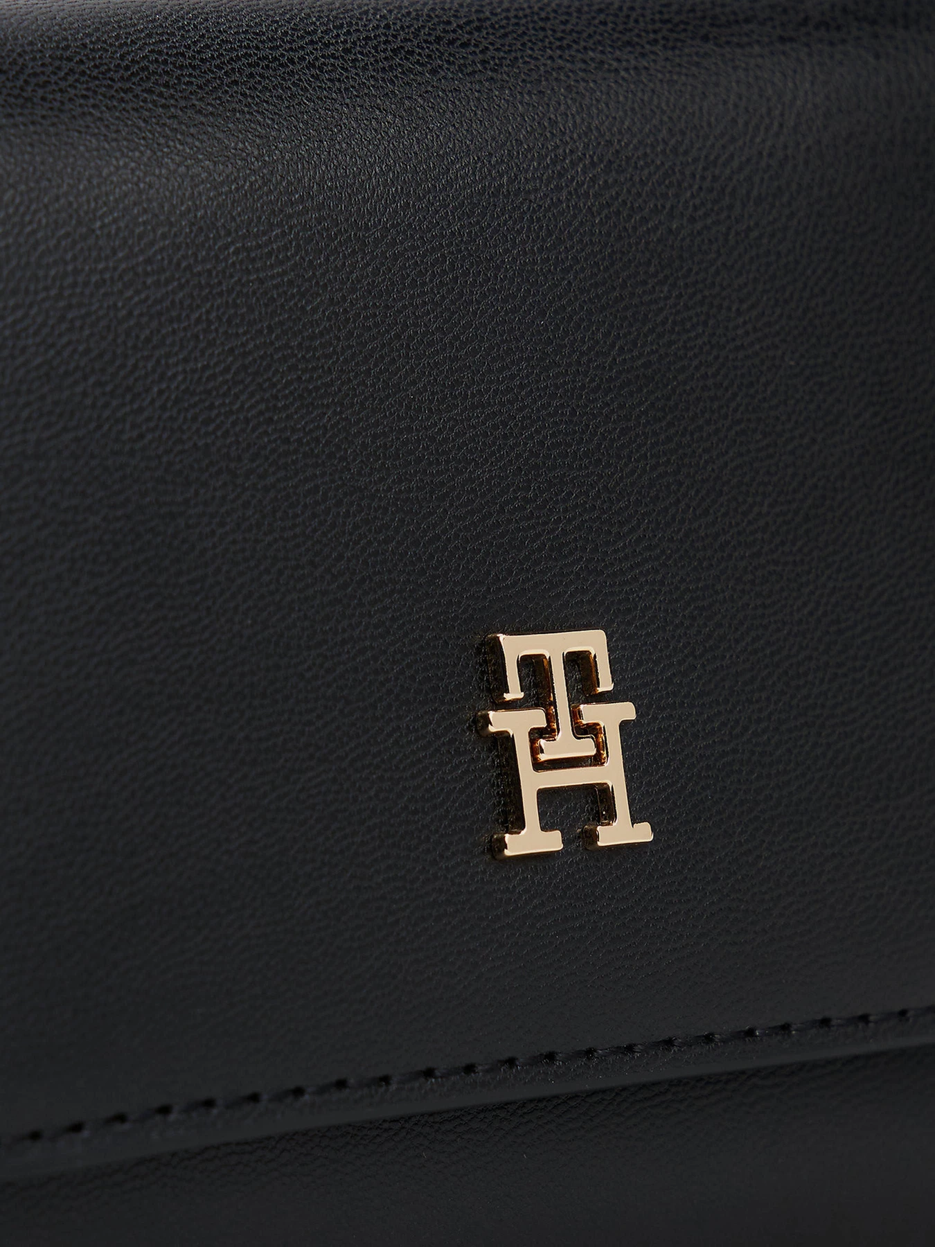 Кошельки Tommy Hilfiger модель AW0AW17737-BDS Кошельки Tommy Hilfiger модель AW0AW17737-BDS Фото