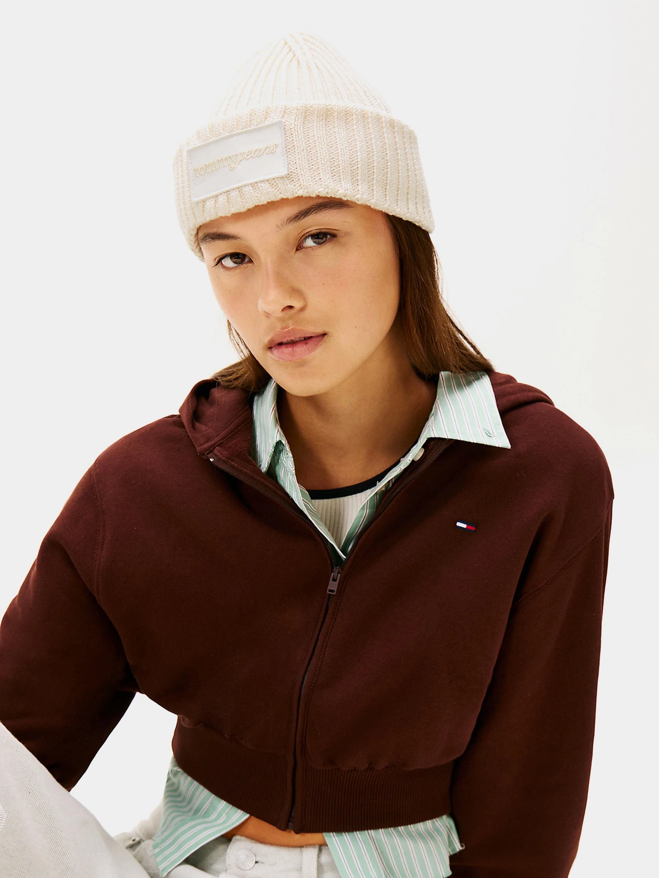 Шапки и кепки Tommy Hilfiger модель AW0AW17909-YBH Шапки и кепки Tommy Hilfiger модель AW0AW17909-YBH Фото