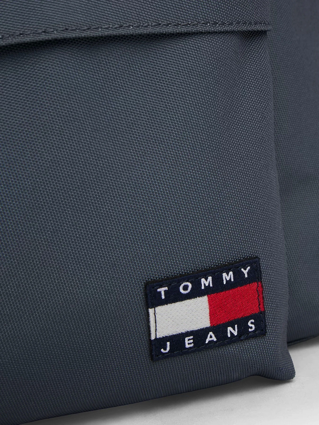 Рюкзаки Tommy Hilfiger TJM ESS DAILY DOME BACKPACK модель AM0AM13726-PSN Рюкзаки Tommy Hilfiger TJM ESS DAILY DOME BACKPACK модель AM0AM13726-PSN Фото