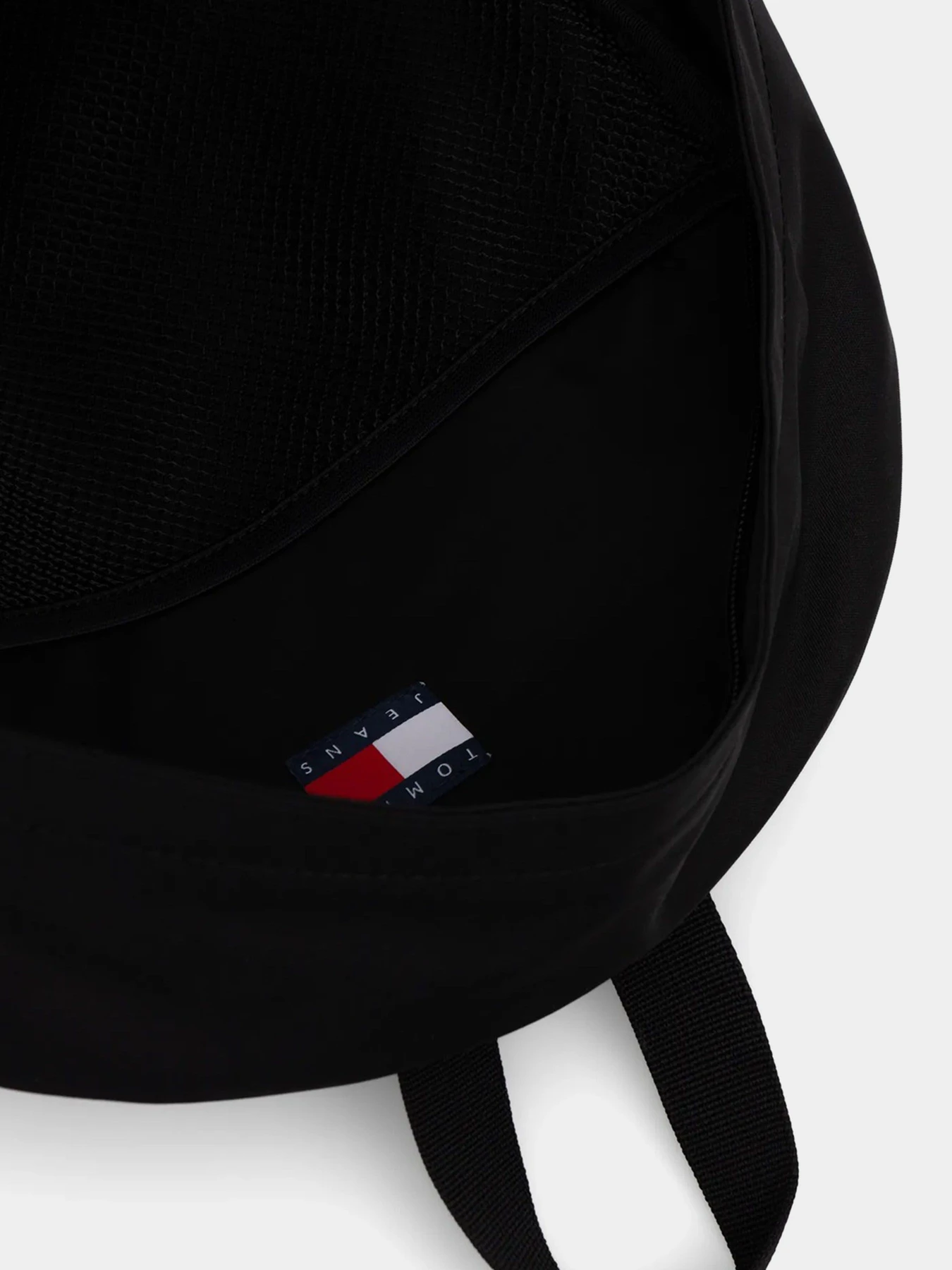 Рюкзаки Tommy Hilfiger TJM ARCHIVE BACKPACK модель AM0AM13889-BDS Рюкзаки Tommy Hilfiger TJM ARCHIVE BACKPACK модель AM0AM13889-BDS Фото