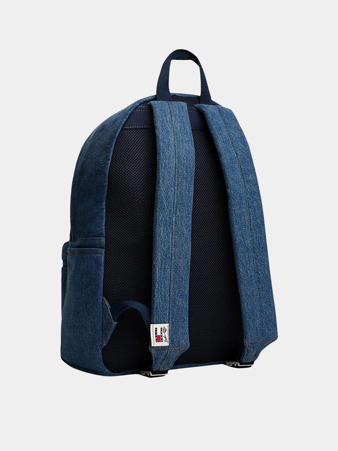 Рюкзаки Tommy Hilfiger TJM UTILITY DENIM BACKPACK модель AM0AM14052-1A7 Рюкзаки Tommy Hilfiger TJM UTILITY DENIM BACKPACK модель AM0AM14052-1A7 Фото