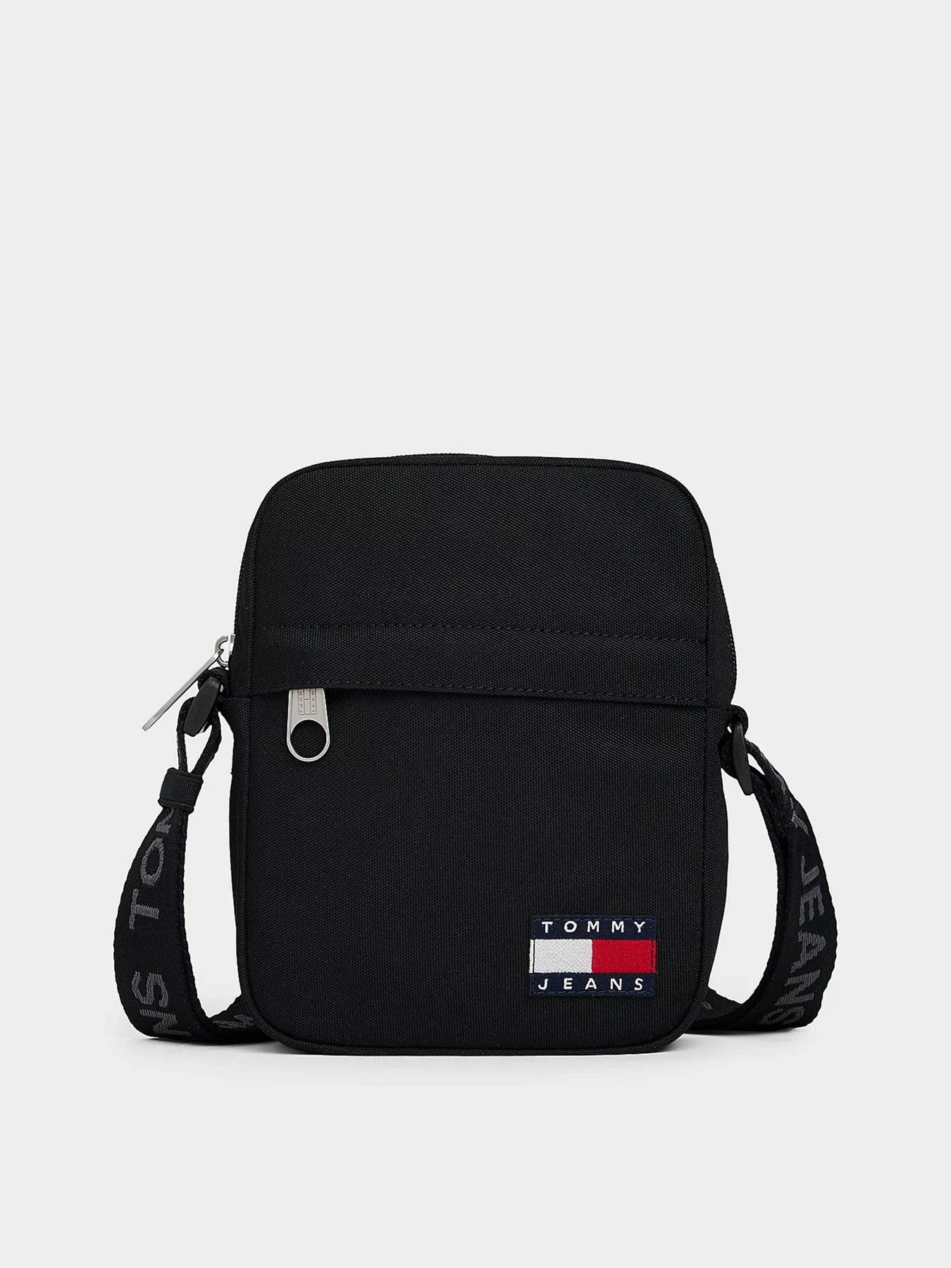 Сумки Tommy Hilfiger TJM ESS DAILY REPORTER модель AM0AM13710-BDS Сумки Tommy Hilfiger TJM ESS DAILY REPORTER модель AM0AM13710-BDS Фото