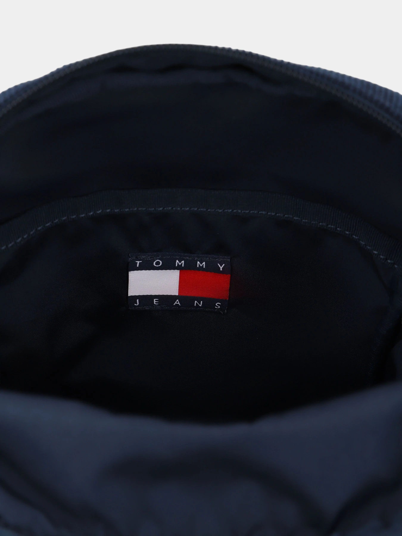 Сумки Tommy Hilfiger TJM ESS DAILY CORD REPORTER модель AM0AM13888-C1G Фото