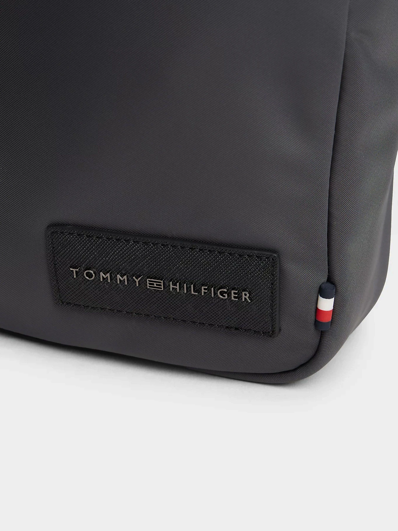Сумки Tommy Hilfiger TH REPREVE MINI REPORTER модель AM0AM14009-PSM Сумки Tommy Hilfiger TH REPREVE MINI REPORTER модель AM0AM14009-PSM Фото