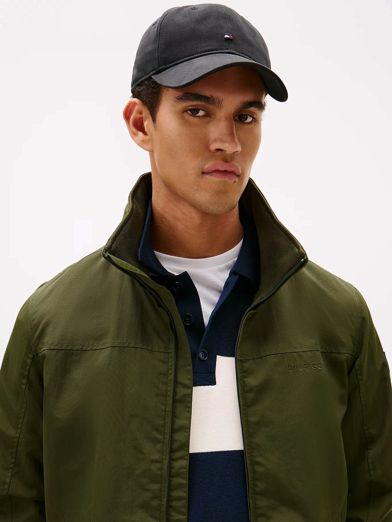 Шапки и кепки Tommy Hilfiger TH FLAG '85 SOFT 6 PANEL CAP модель AM0AM12531-BDS Шапки и кепки Tommy Hilfiger TH FLAG '85 SOFT 6 PANEL CAP модель AM0AM12531-BDS Фото