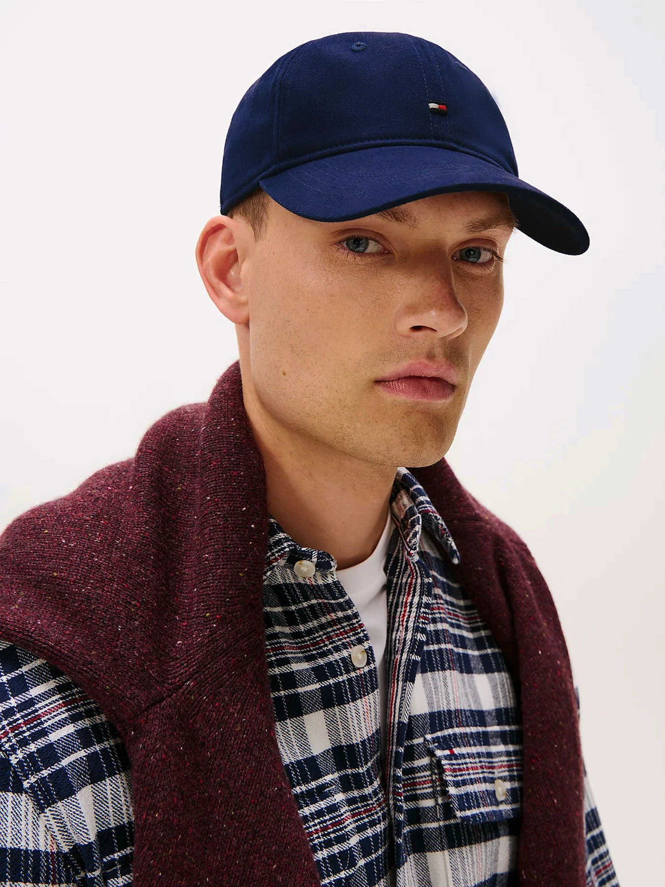 Шапки и кепки Tommy Hilfiger TH FLAG '85 SOFT 6 PANEL CAP модель AM0AM12531-C7G Фото