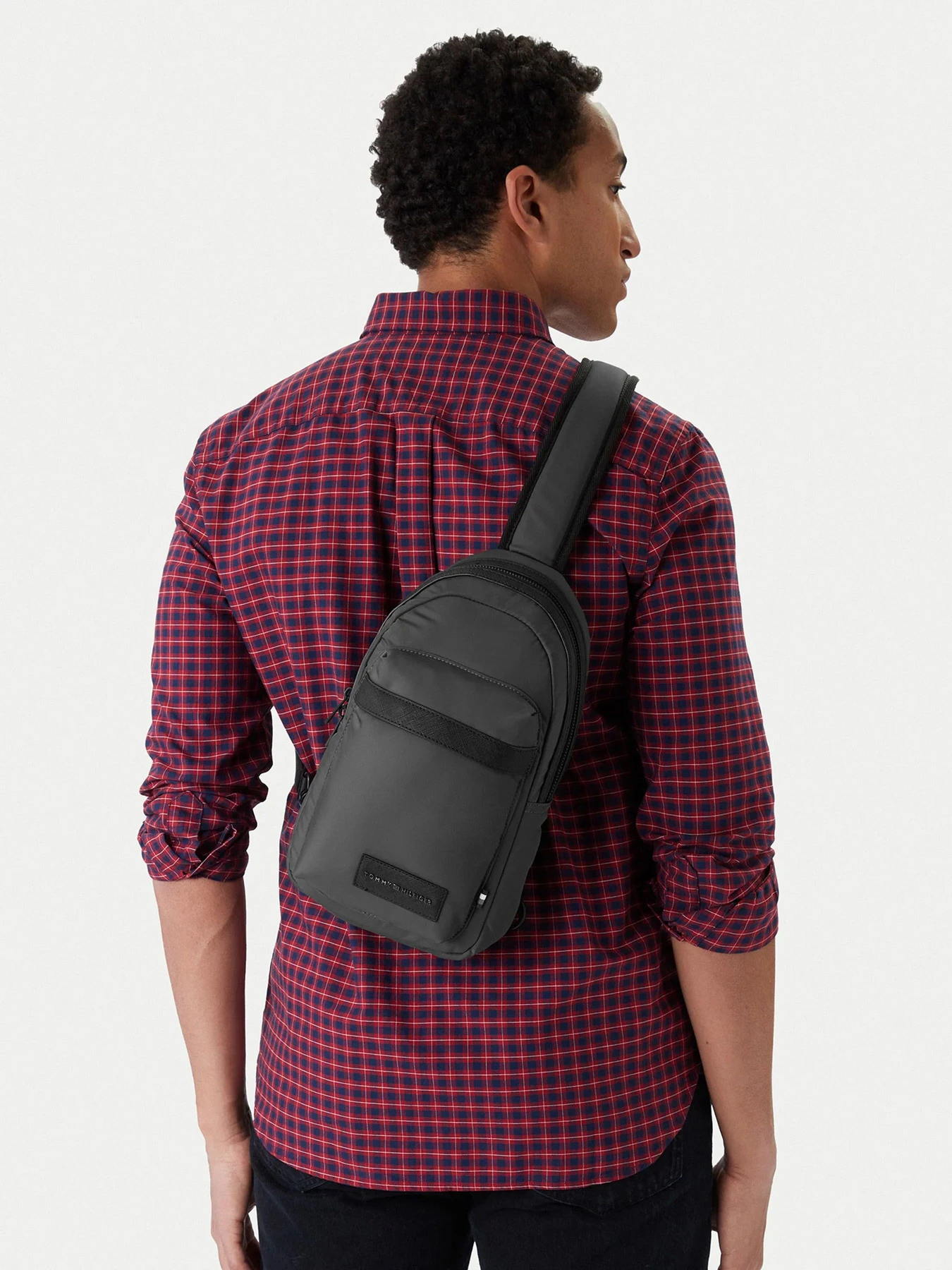 Сумки Tommy Hilfiger TH REPREVE SLINGPACK модель AM0AM14026-PSM Сумки Tommy Hilfiger TH REPREVE SLINGPACK модель AM0AM14026-PSM Фото