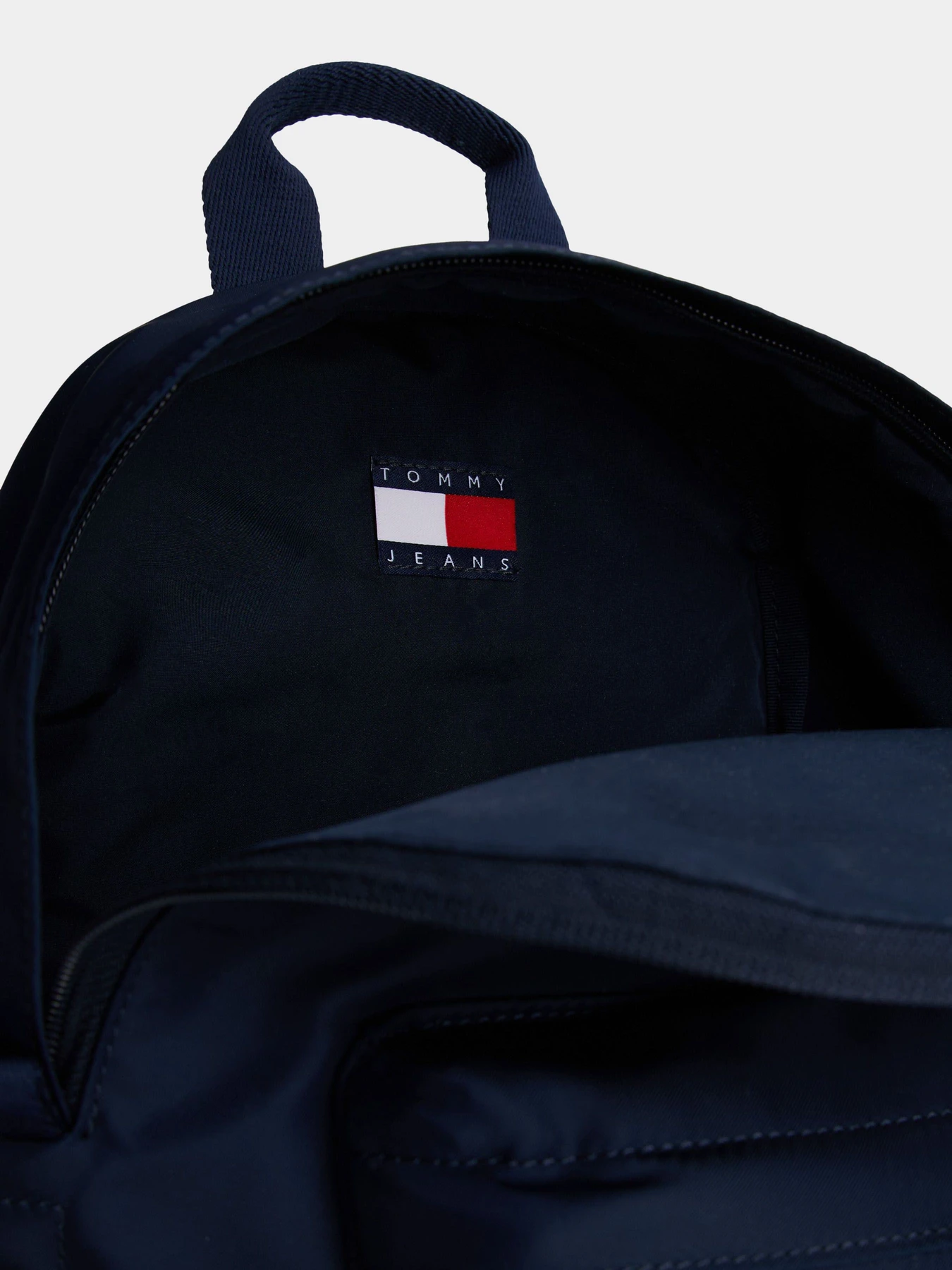 Рюкзаки Tommy Hilfiger TJW ESS DAILY BACKPACK модель AW0AW17892-C1G Фото
