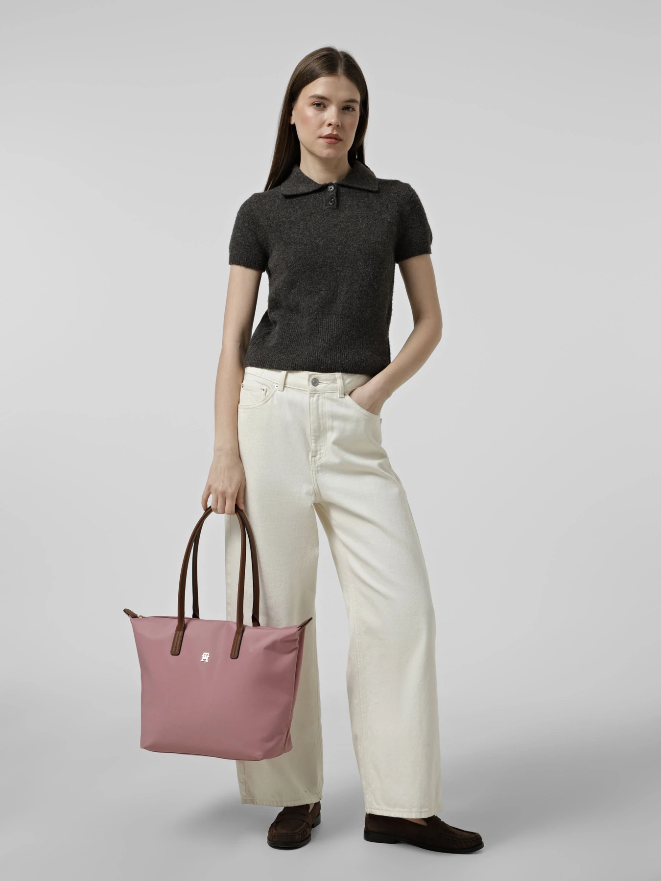 Сумки Tommy Hilfiger POPETTE TOTE модель AW0AW17711-VKW Сумки Tommy Hilfiger POPETTE TOTE модель AW0AW17711-VKW Фото