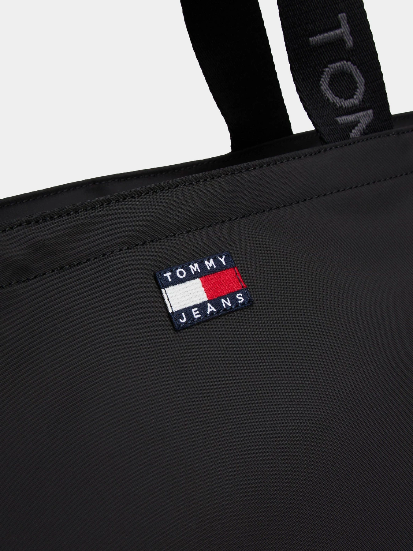 Сумки Tommy Hilfiger TJW ESS DAILY TOTE модель AW0AW17891-BDS Сумки Tommy Hilfiger TJW ESS DAILY TOTE модель AW0AW17891-BDS Фото