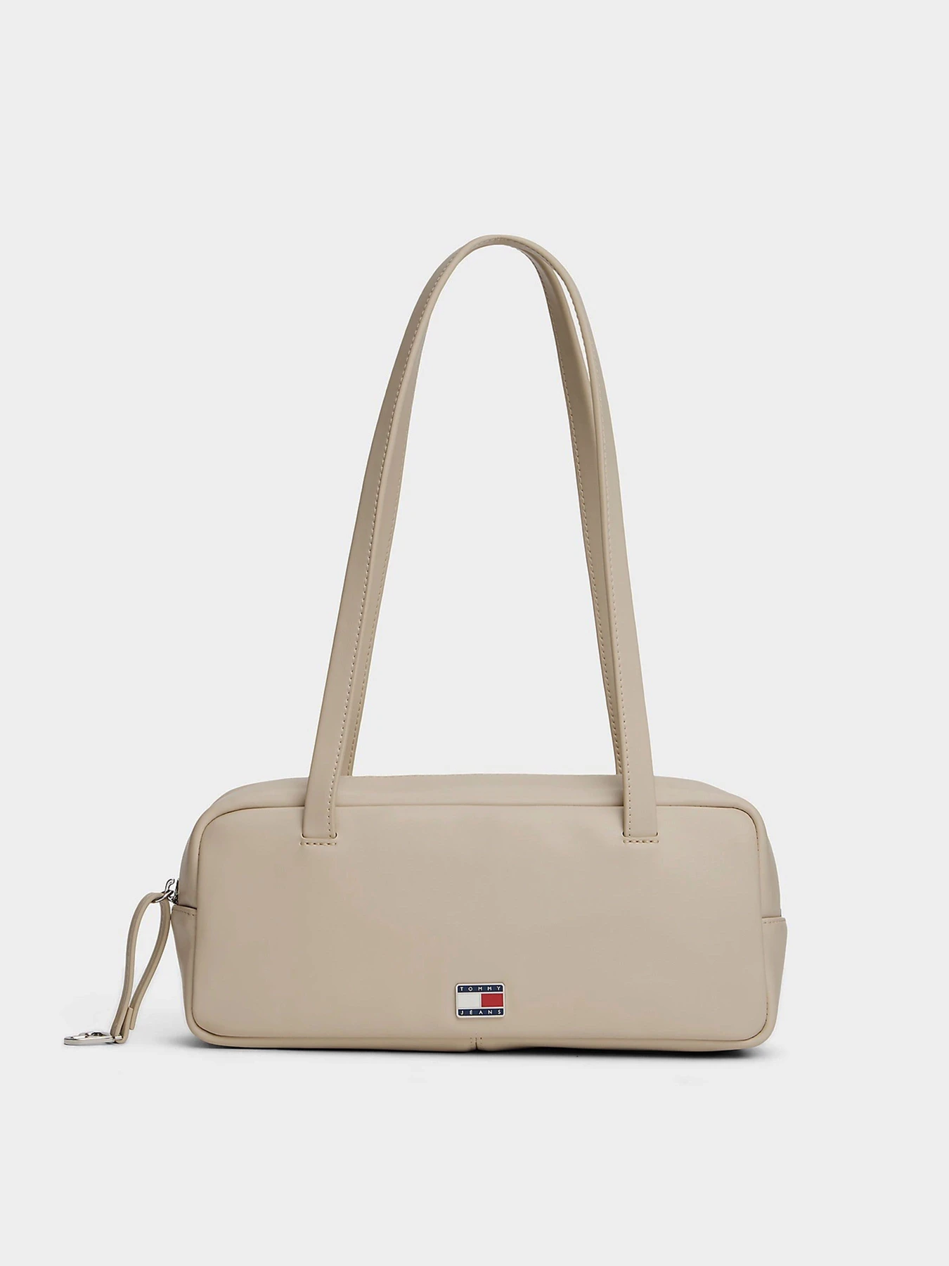 Сумки Tommy Hilfiger TJW CITY SHOULDER BAG модель AW0AW18075-ABY Сумки Tommy Hilfiger TJW CITY SHOULDER BAG модель AW0AW18075-ABY Фото