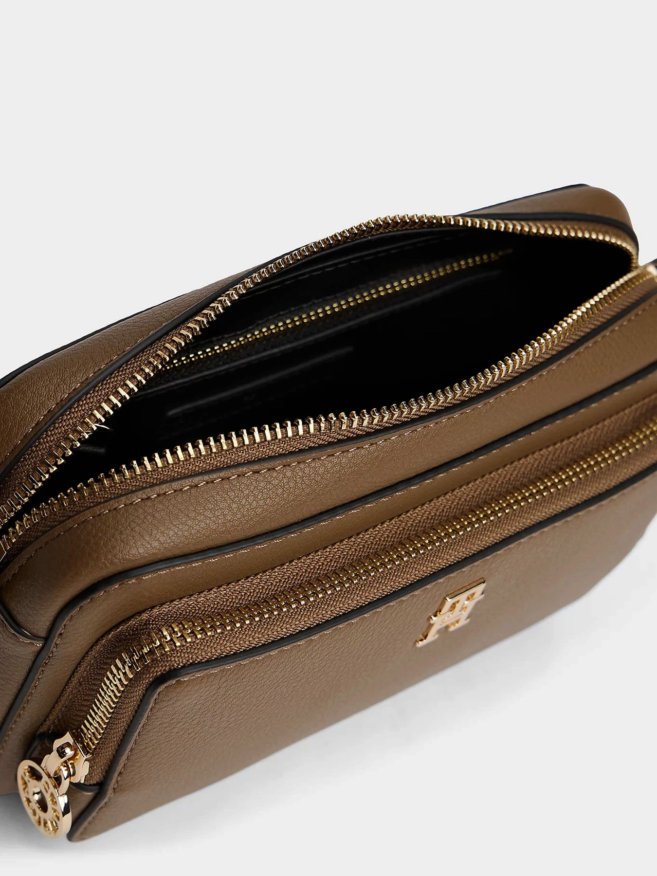 Сумки Tommy Hilfiger TH ICON CAMERA BAG модель AW0AW18120-R07 Фото