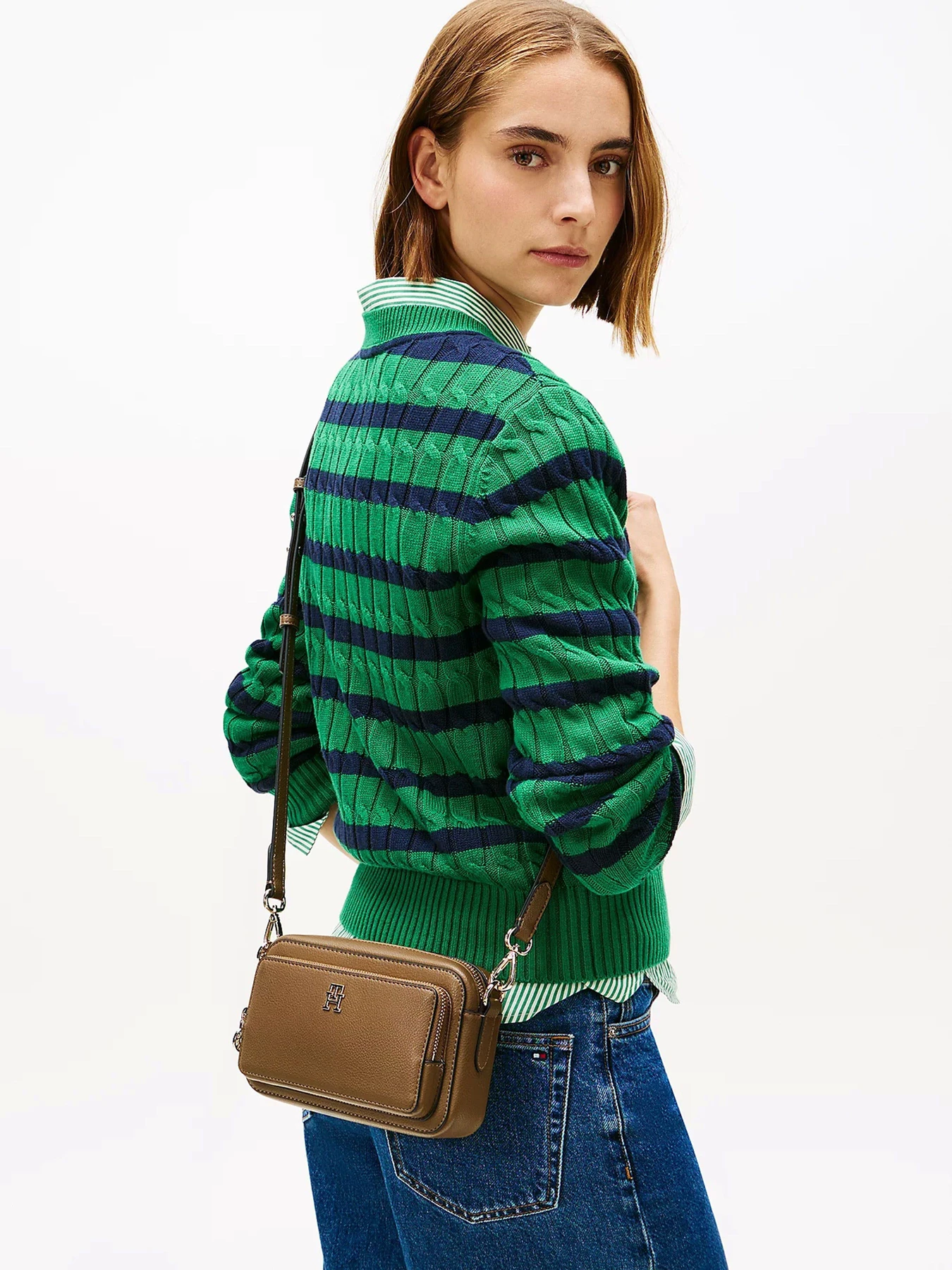 Сумки Tommy Hilfiger TH ICON CAMERA BAG модель AW0AW18120-R07 Фото