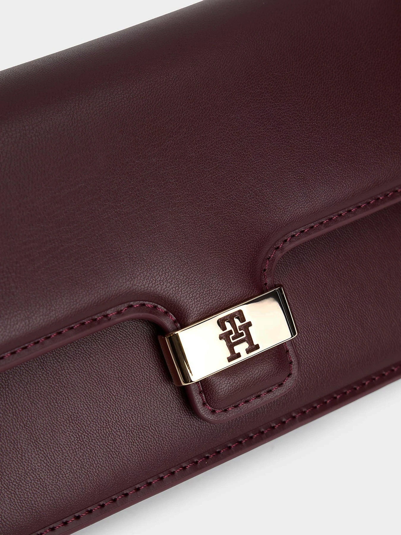 Сумки Tommy Hilfiger TH HERITAGE CLUTCH модель AW0AW18288-XI8 Сумки Tommy Hilfiger TH HERITAGE CLUTCH модель AW0AW18288-XI8 Фото