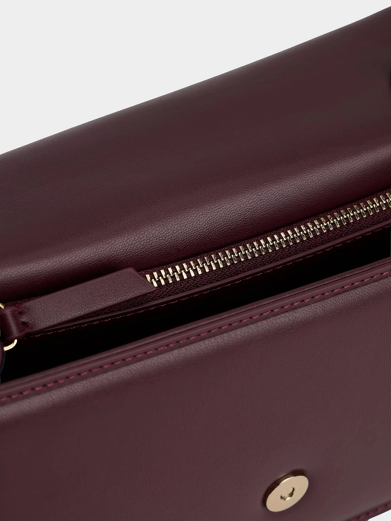 Сумки Tommy Hilfiger TH HERITAGE CLUTCH модель AW0AW18288-XI8 Сумки Tommy Hilfiger TH HERITAGE CLUTCH модель AW0AW18288-XI8 Фото