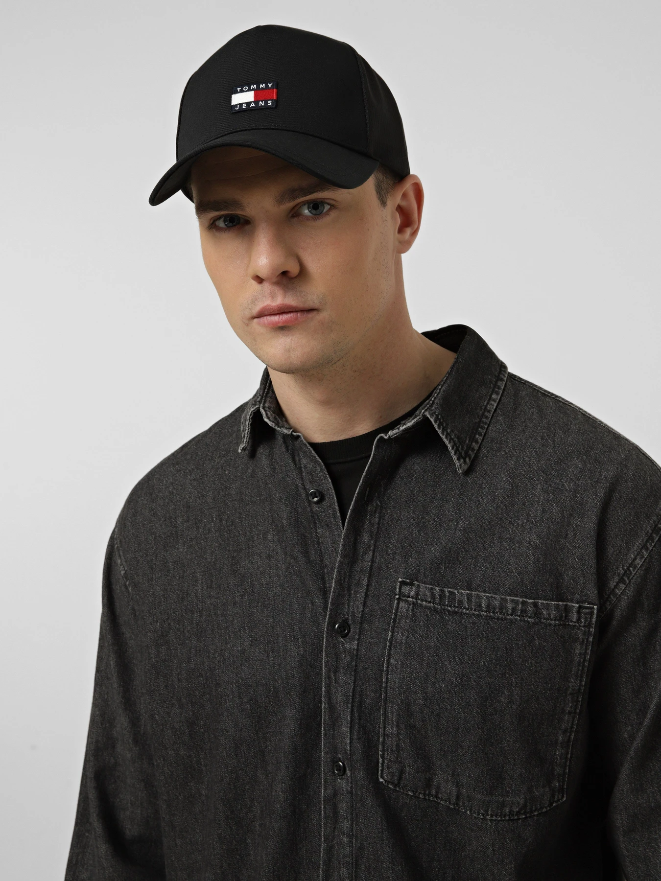 Шапки и кепки Tommy Hilfiger TJM HERITAGE TRUCKER CAP модель AM0AM13850-BDS Фото