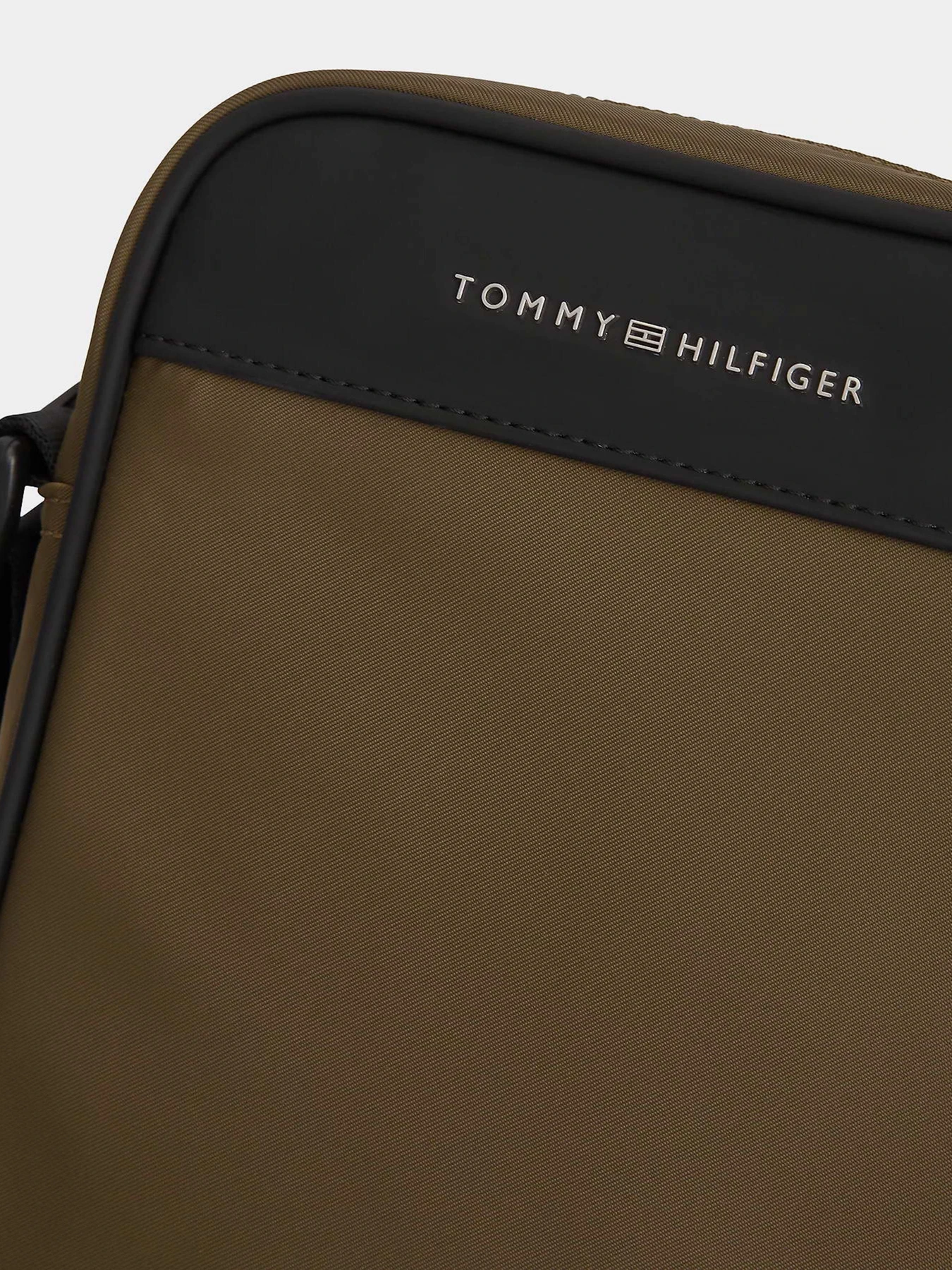 Сумки Tommy Hilfiger TH REPREVE MINI REPORTER модель AM0AM14150-GX9 Сумки Tommy Hilfiger TH REPREVE MINI REPORTER модель AM0AM14150-GX9 Фото