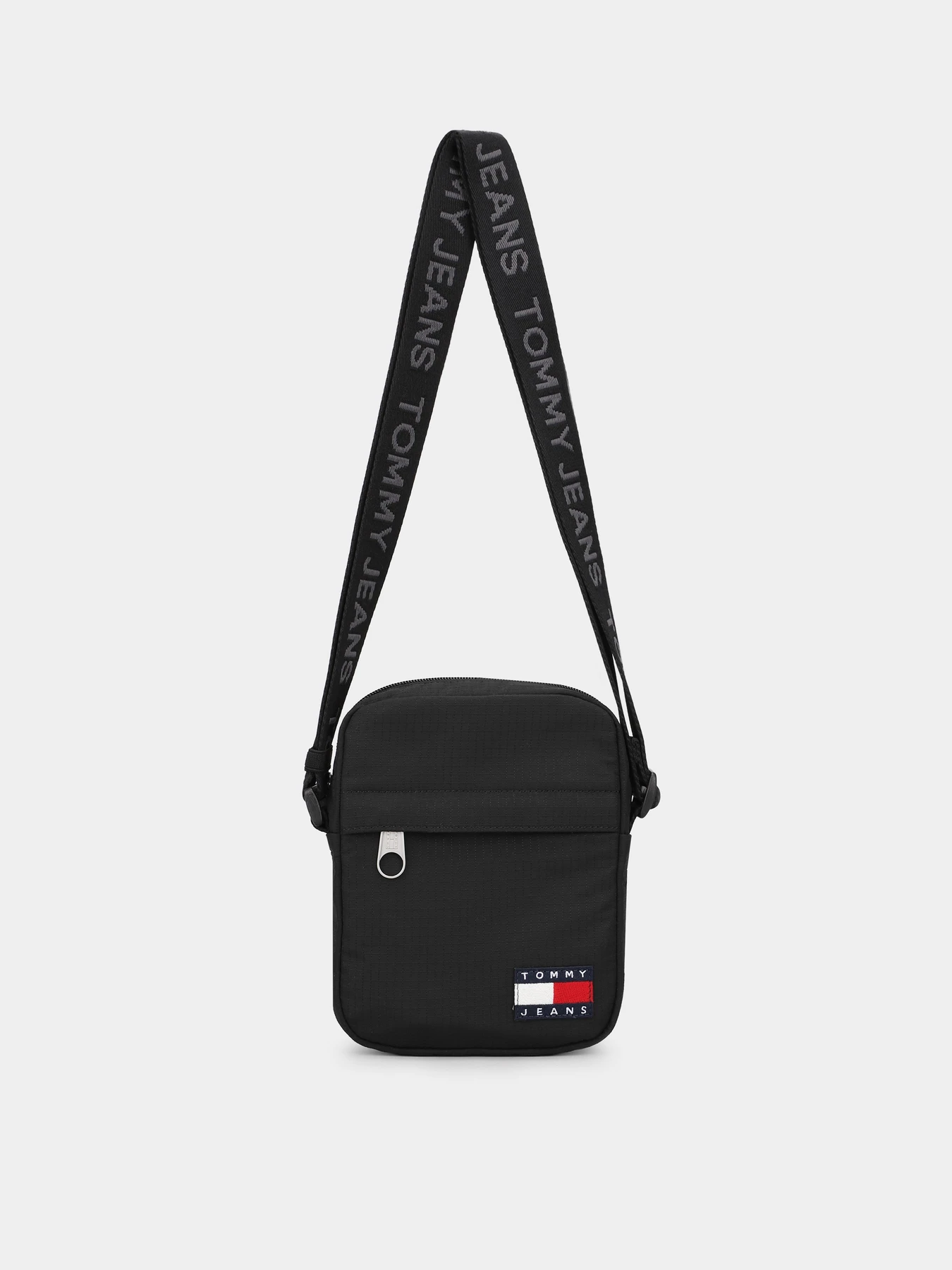 Сумки Tommy Hilfiger TJM ESS DAILY RIPSTOP REPORTER модель AM0AM14211-BDS Сумки Tommy Hilfiger TJM ESS DAILY RIPSTOP REPORTER модель AM0AM14211-BDS Фото