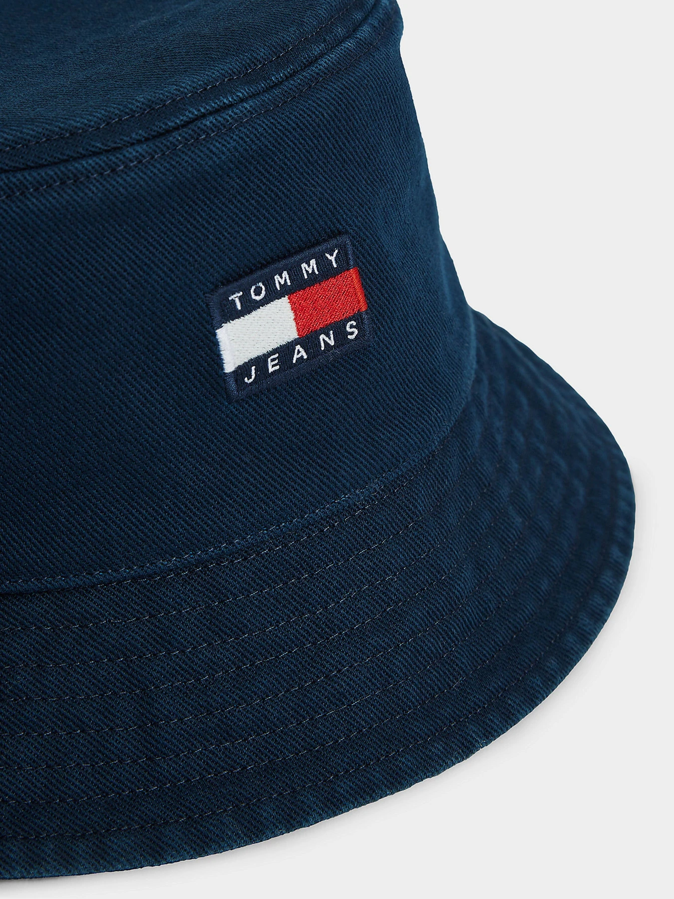 Шапки и кепки Tommy Hilfiger TJM HERITAGE WASHED BUCKET модель AM0AM14267-C1G Шапки и кепки Tommy Hilfiger TJM HERITAGE WASHED BUCKET модель AM0AM14267-C1G Фото