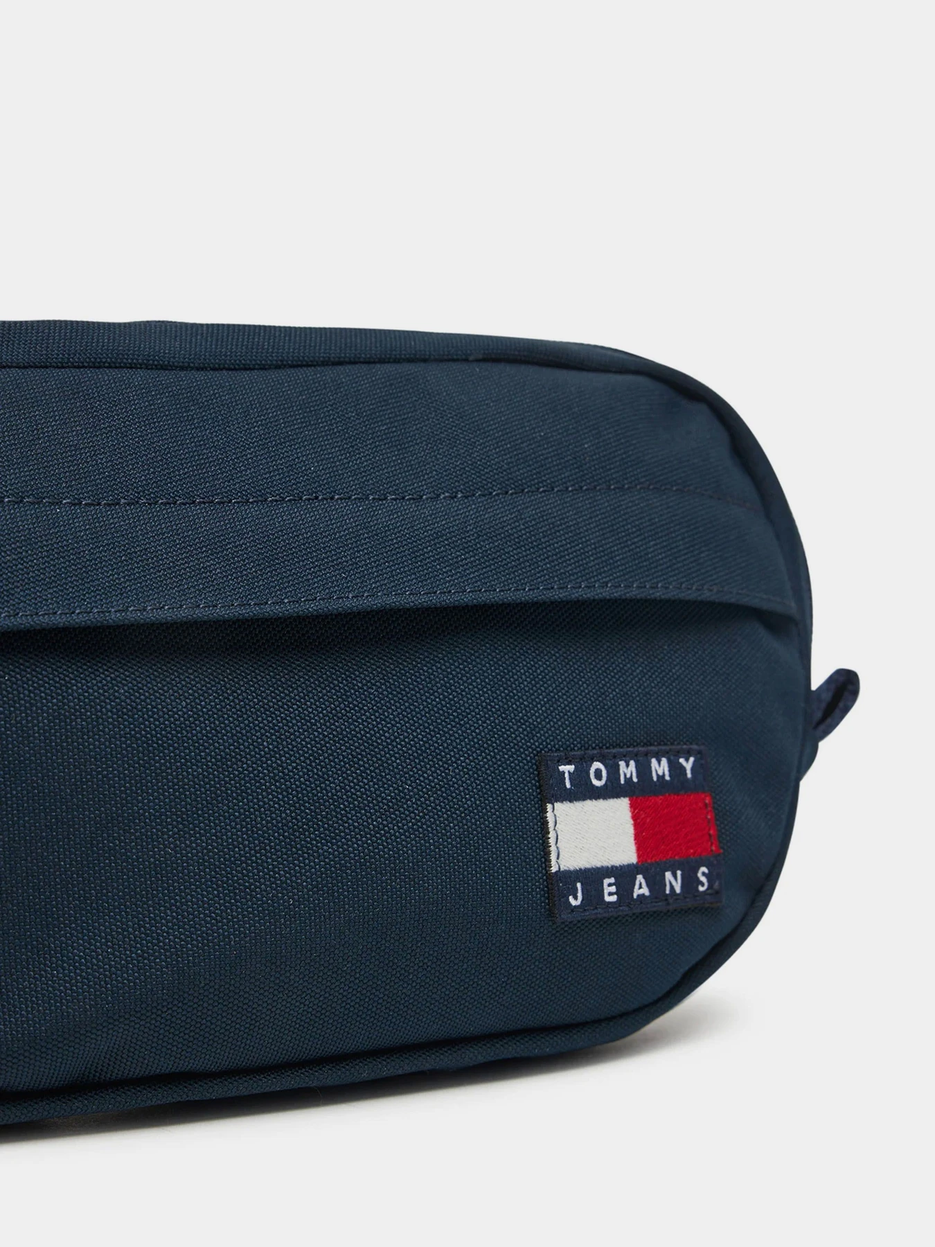 Сумки Tommy Hilfiger TJM ESS DAILY BUMBAG модель AM0AM13701-C1G Фото