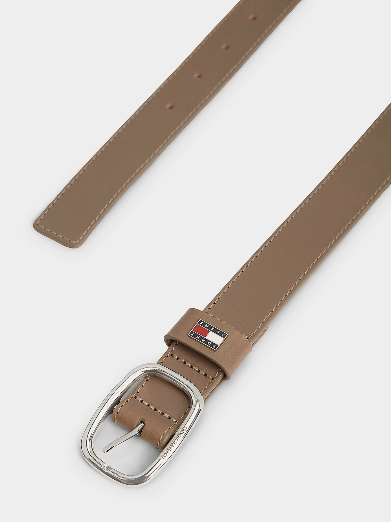 Ремни Tommy Hilfiger TJW OVAL 3.0 модель AW0AW15836-GVC Ремни Tommy Hilfiger TJW OVAL 3.0 модель AW0AW15836-GVC Фото