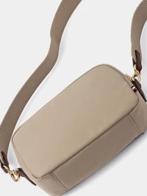 Сумки Tommy Hilfiger POPETTE CAMERA BAG модель AW0AW17704-AEO Фото