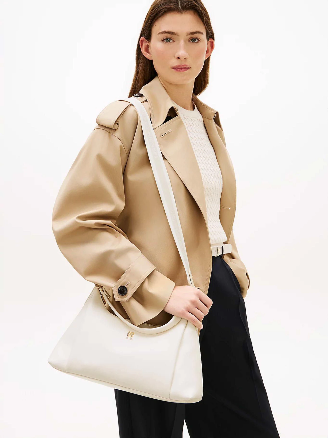 Сумки Tommy Hilfiger TH ESSENTIAL SHOULDER BAG модель AW0AW18373-AEO Фото