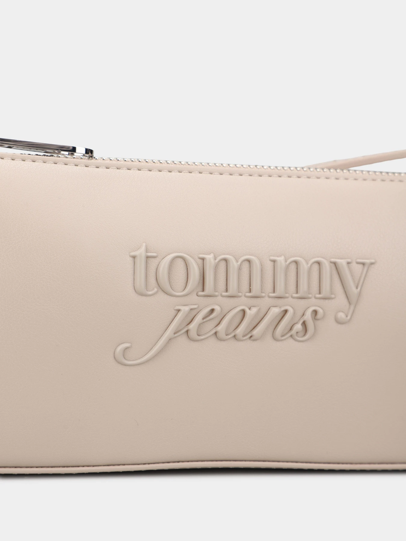 Сумки Tommy Hilfiger TJW MUST SHOULDER BAG модель AW0AW18449-AEP Сумки Tommy Hilfiger TJW MUST SHOULDER BAG модель AW0AW18449-AEP Фото