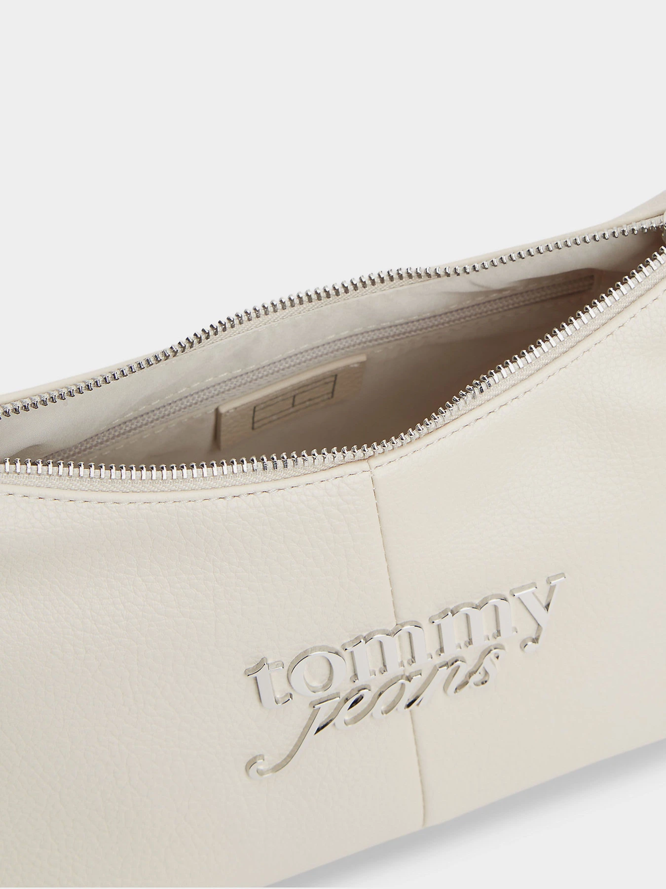 Сумки Tommy Hilfiger TJW BOLD SHOULDER BAG модель AW0AW18468-ACG Сумки Tommy Hilfiger TJW BOLD SHOULDER BAG модель AW0AW18468-ACG Фото