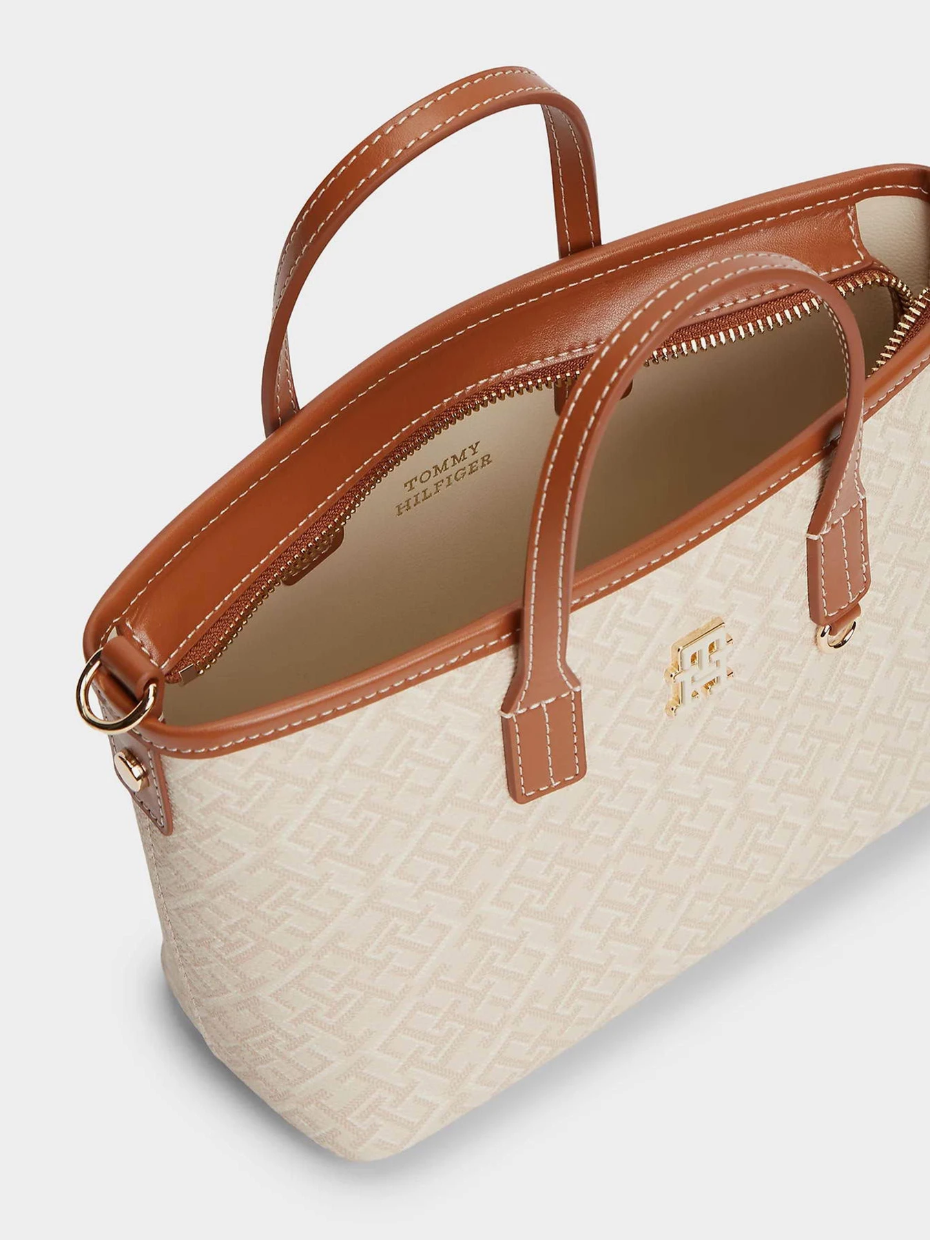 Сумки Tommy Hilfiger TH MONOPLAY MINI TOTE LE модель AW0AW18848-0F4 Фото