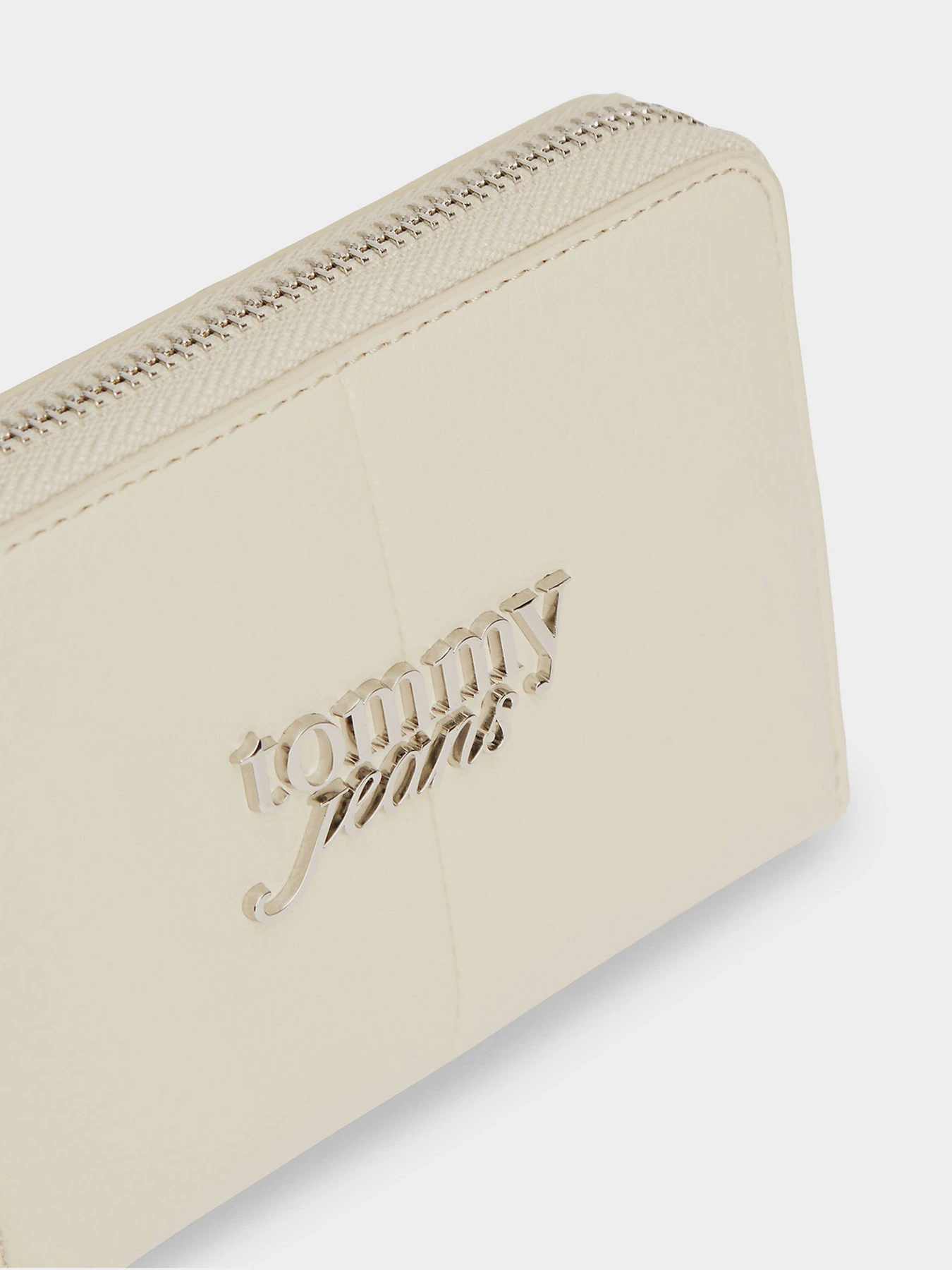 Кошельки Tommy Hilfiger TJW BOLD MED ZA модель AW0AW18446-ACG Кошельки Tommy Hilfiger TJW BOLD MED ZA модель AW0AW18446-ACG Фото