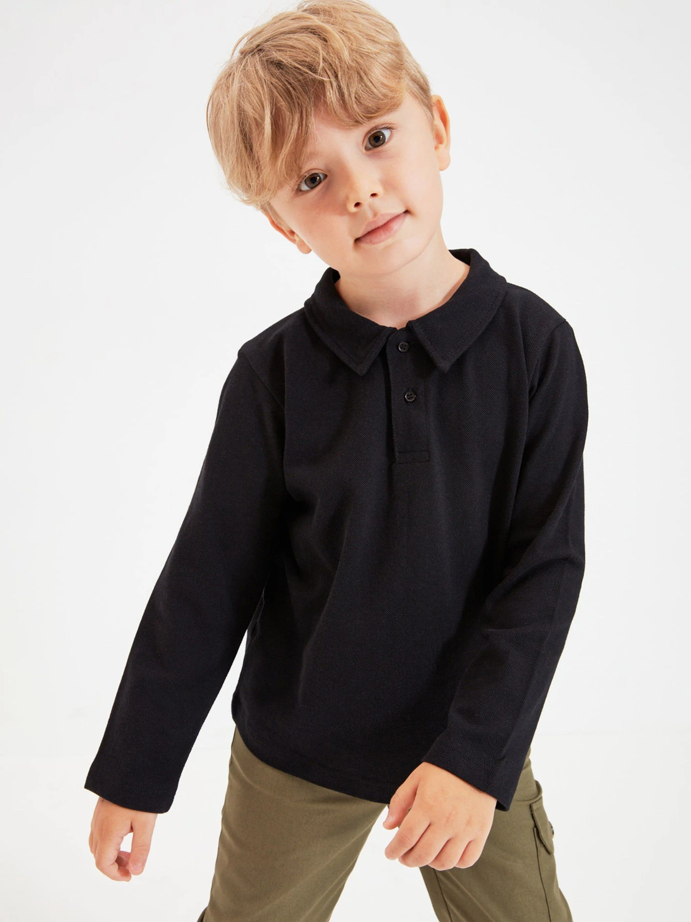 Футболки і поло Trendyol модель TKDAW22PO0005/Siyah Футболки і поло Trendyol модель TKDAW22PO0005/Siyah Фото