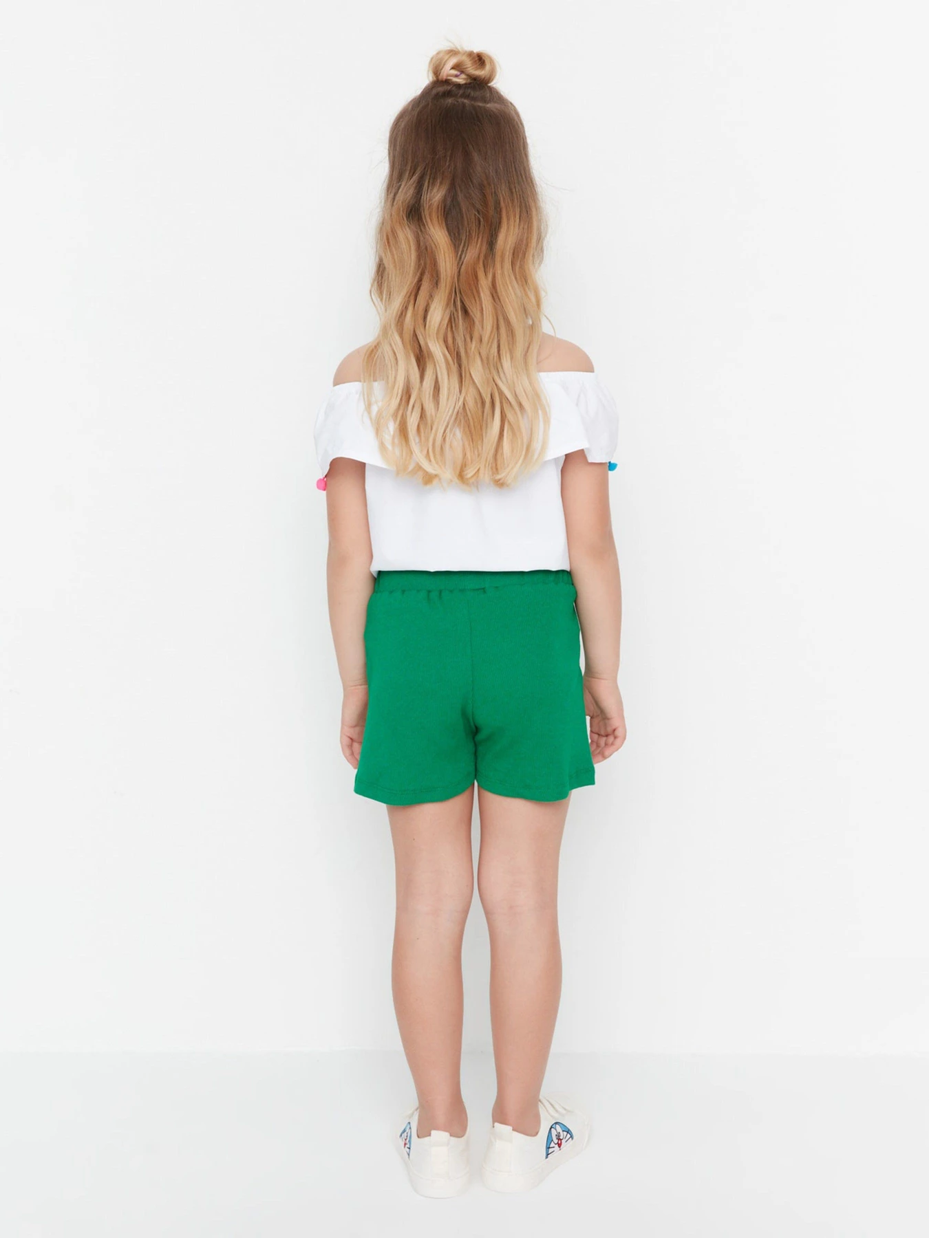 Шорты Trendyol модель TKDSS22SR00006/Yesil Шорты Trendyol модель TKDSS22SR00006/Yesil Фото